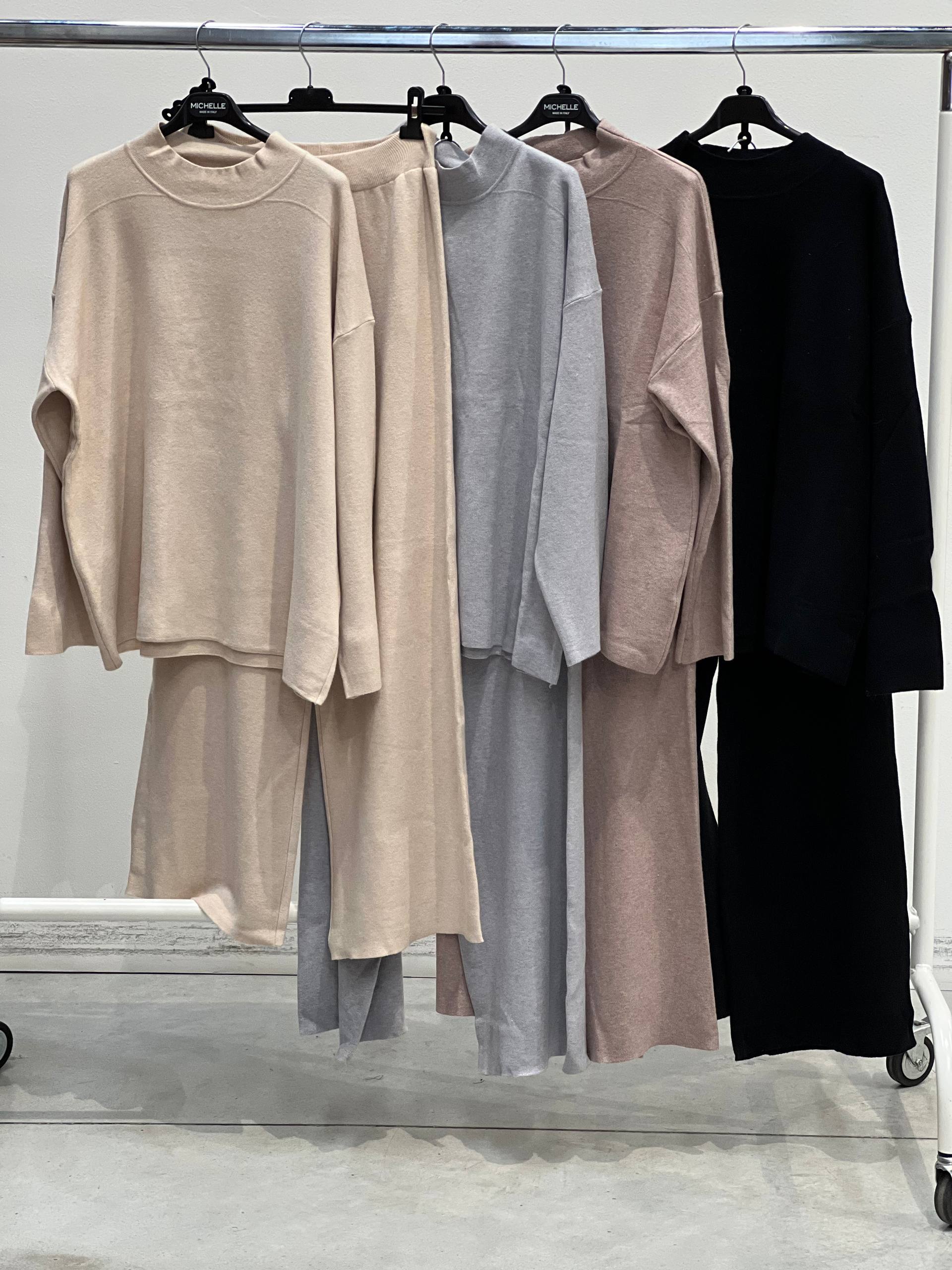 Amelie Follies (Michelle)