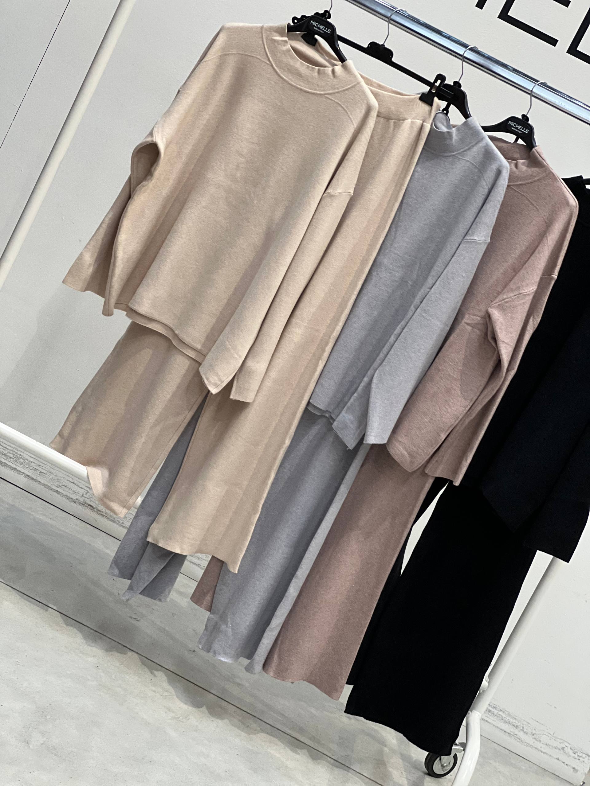 Amelie Follies (Michelle)