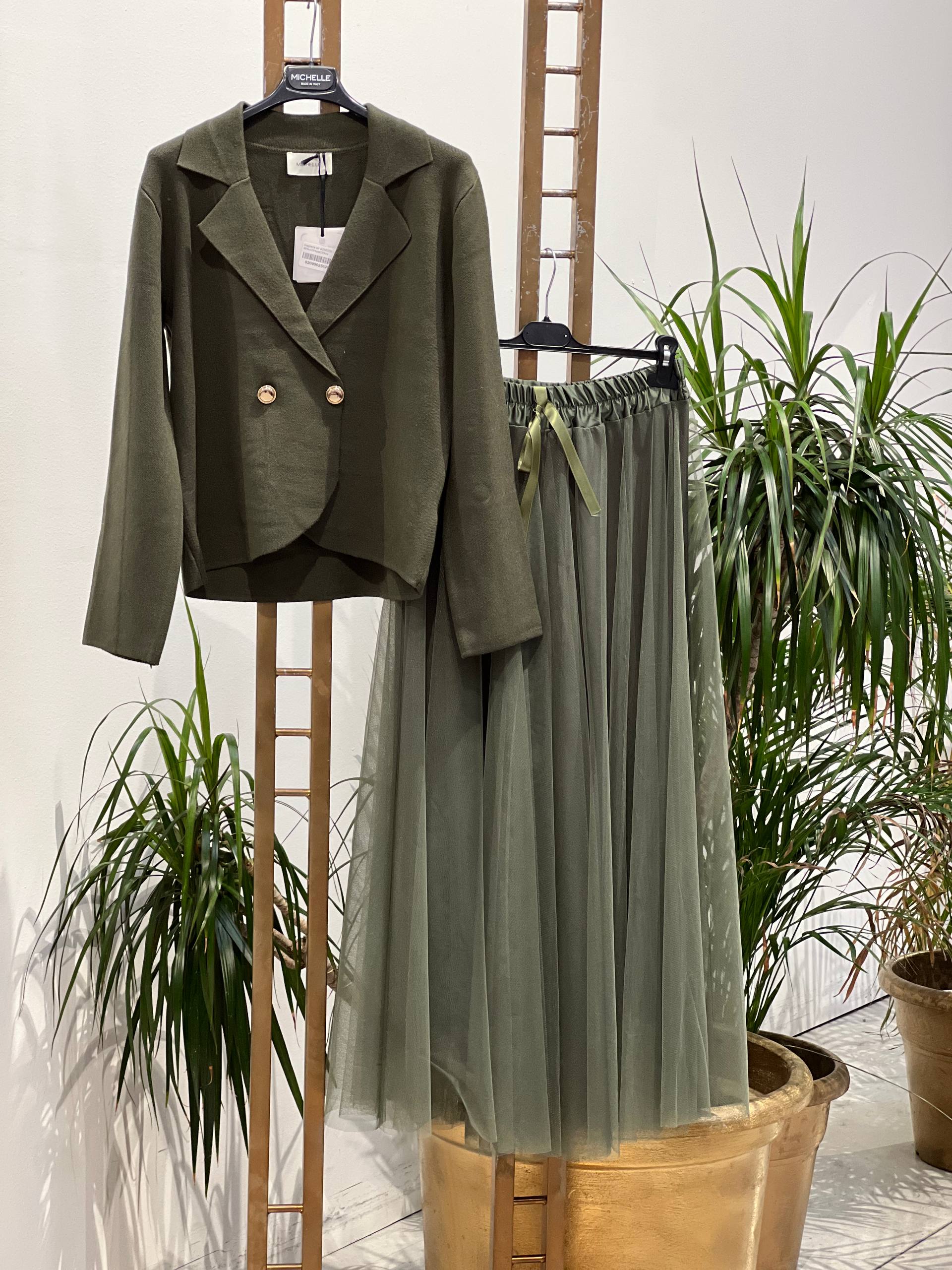 Amelie Follies (Michelle)