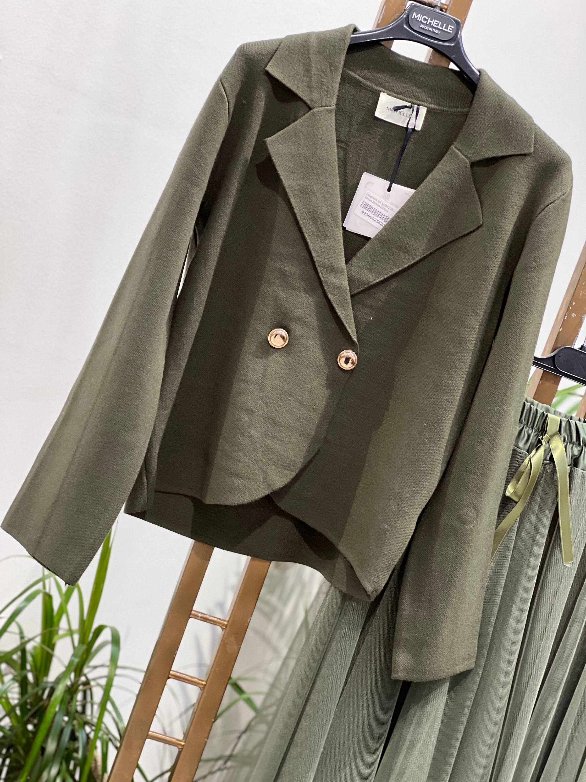 Amelie Follies (Michelle)