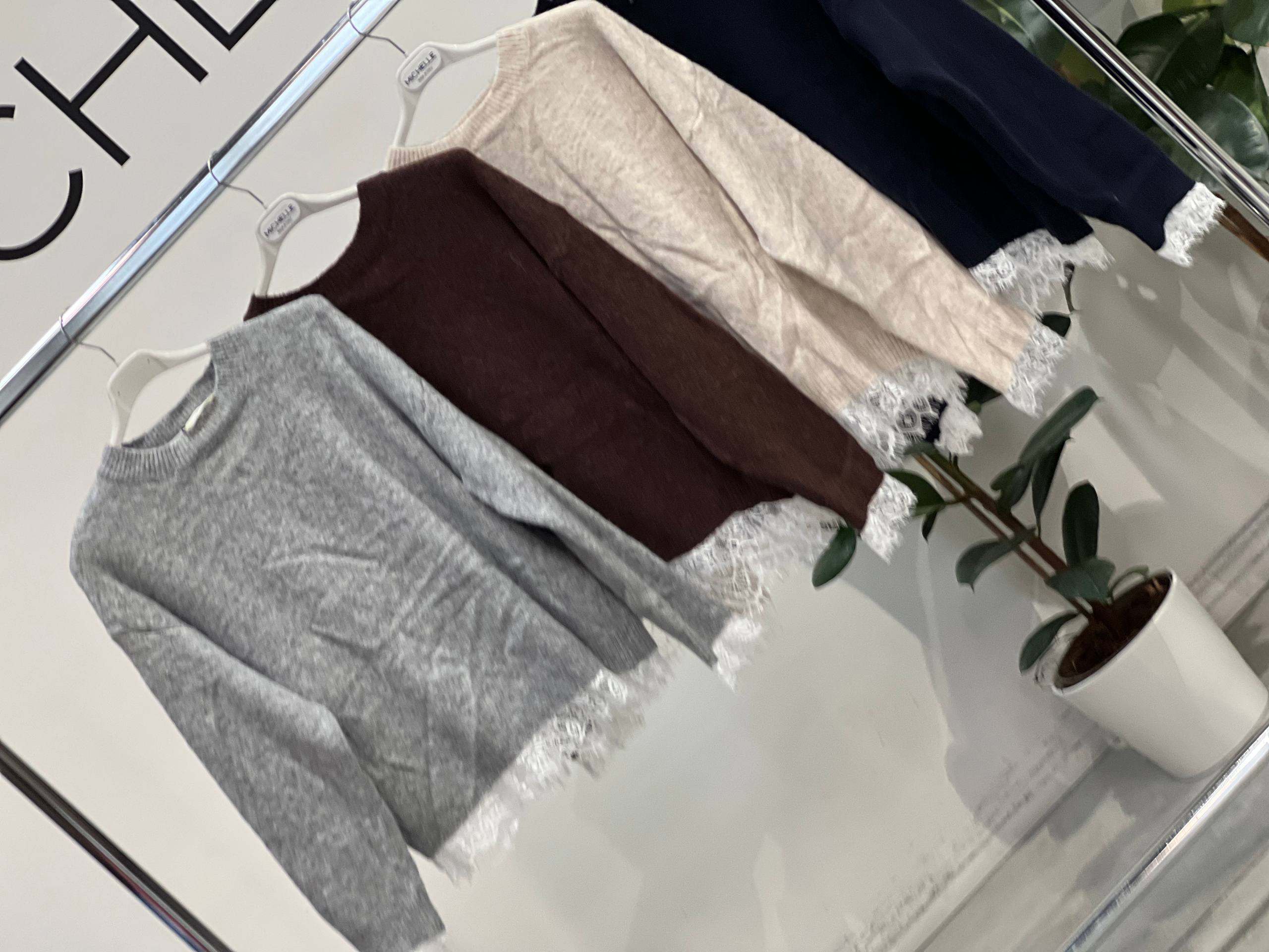 Amelie Follies (Michelle)