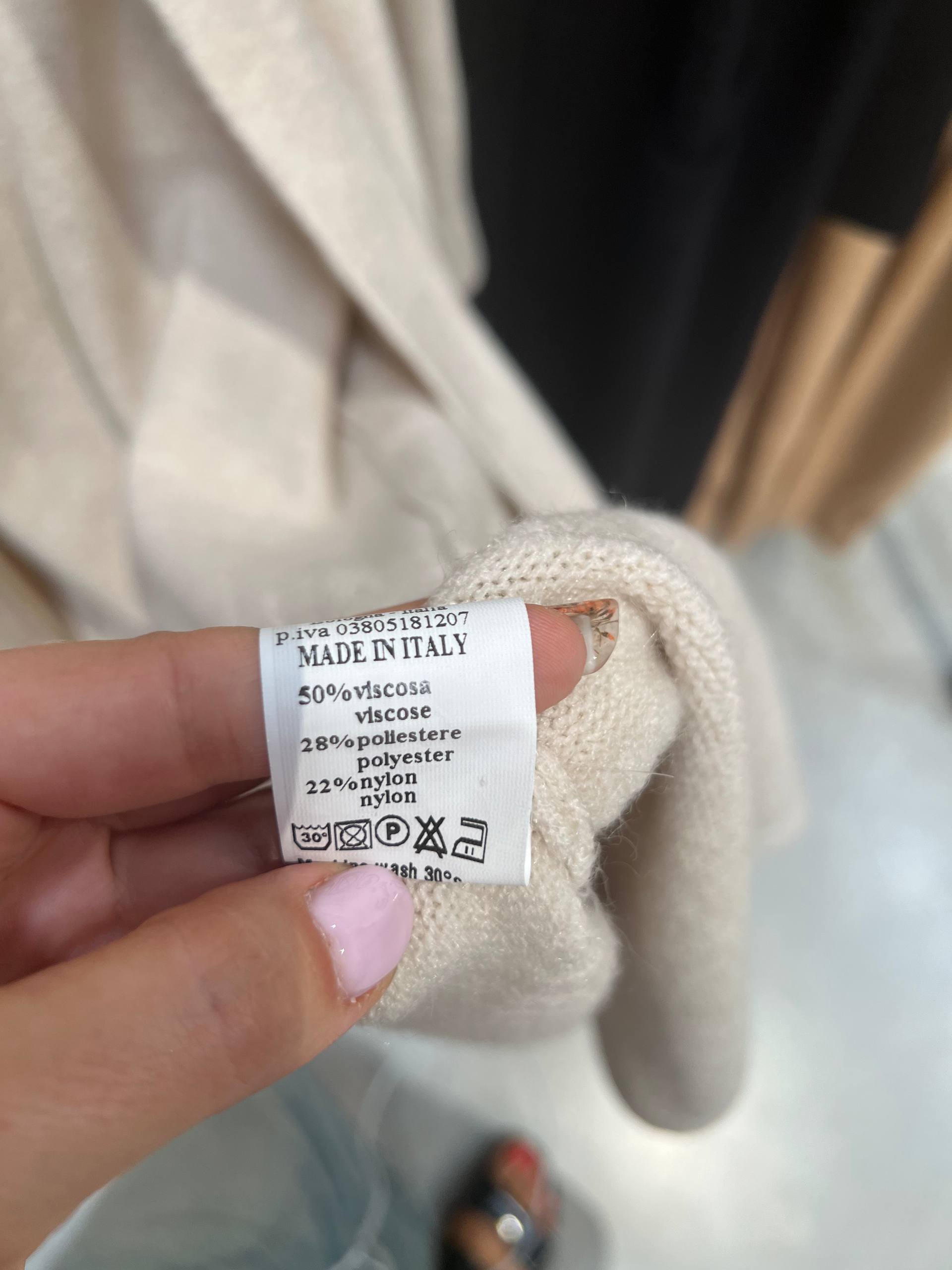 Amelie Follies (Michelle)