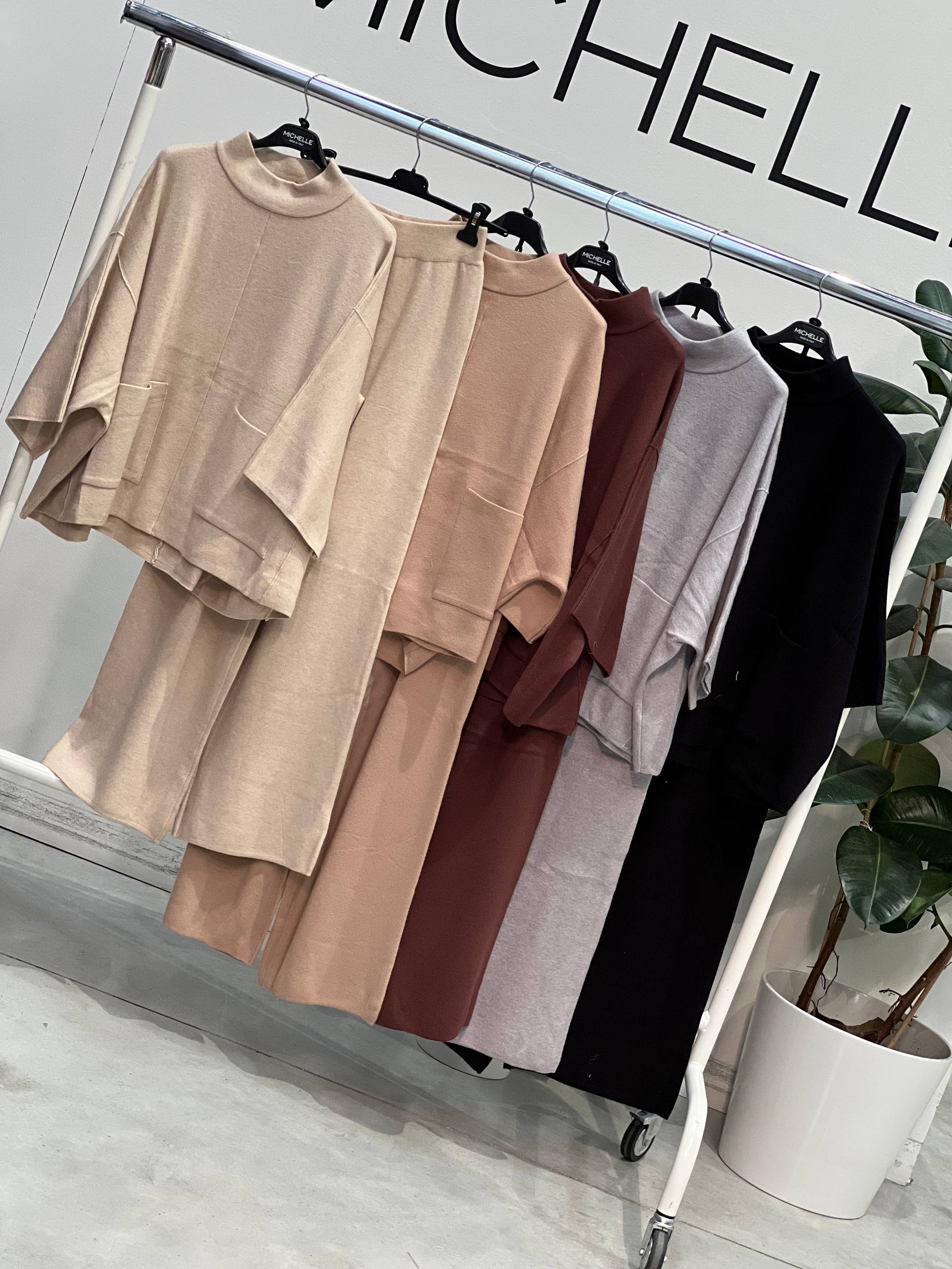 Amelie Follies (Michelle)