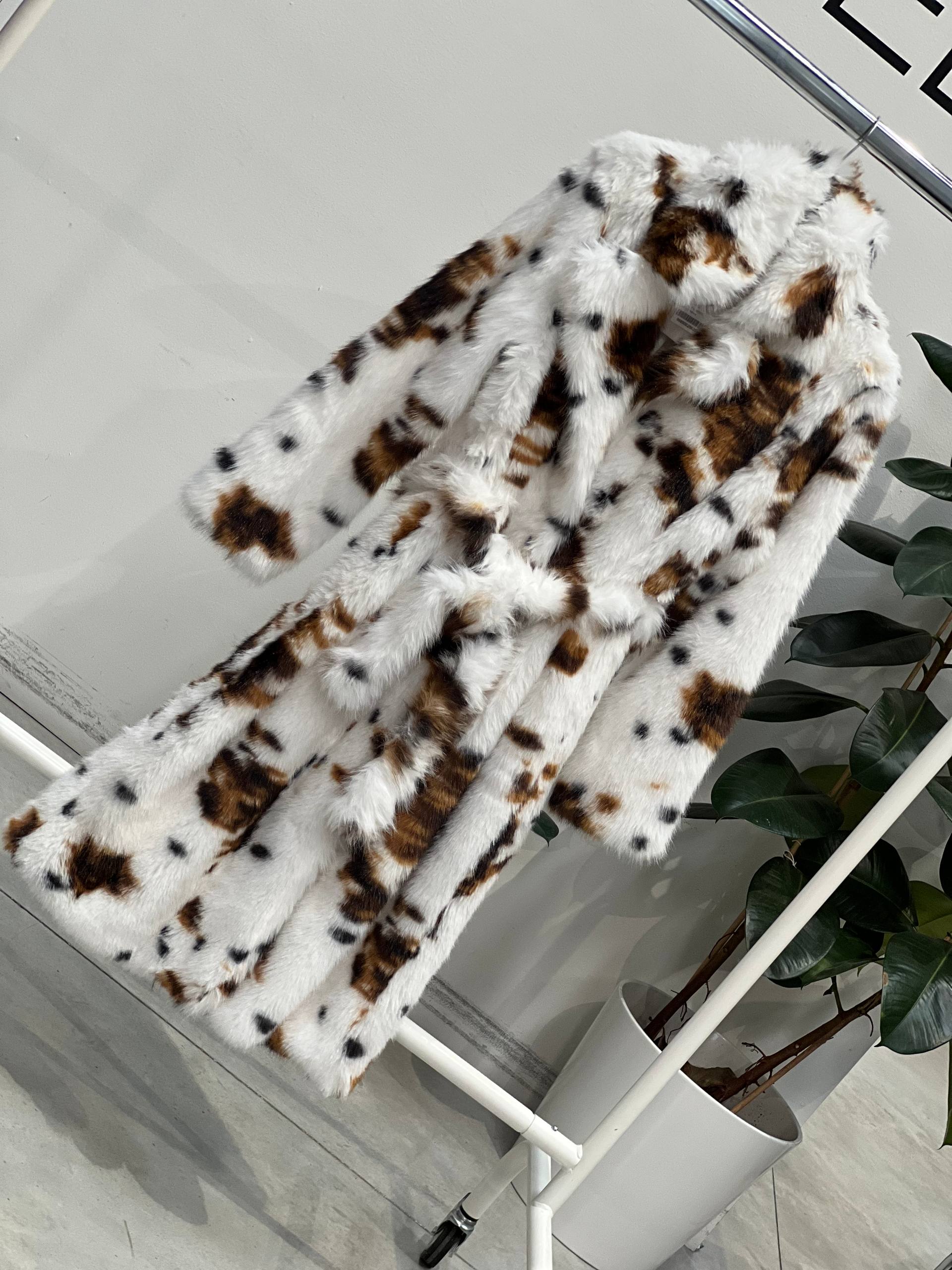 Amelie Follies (Michelle)