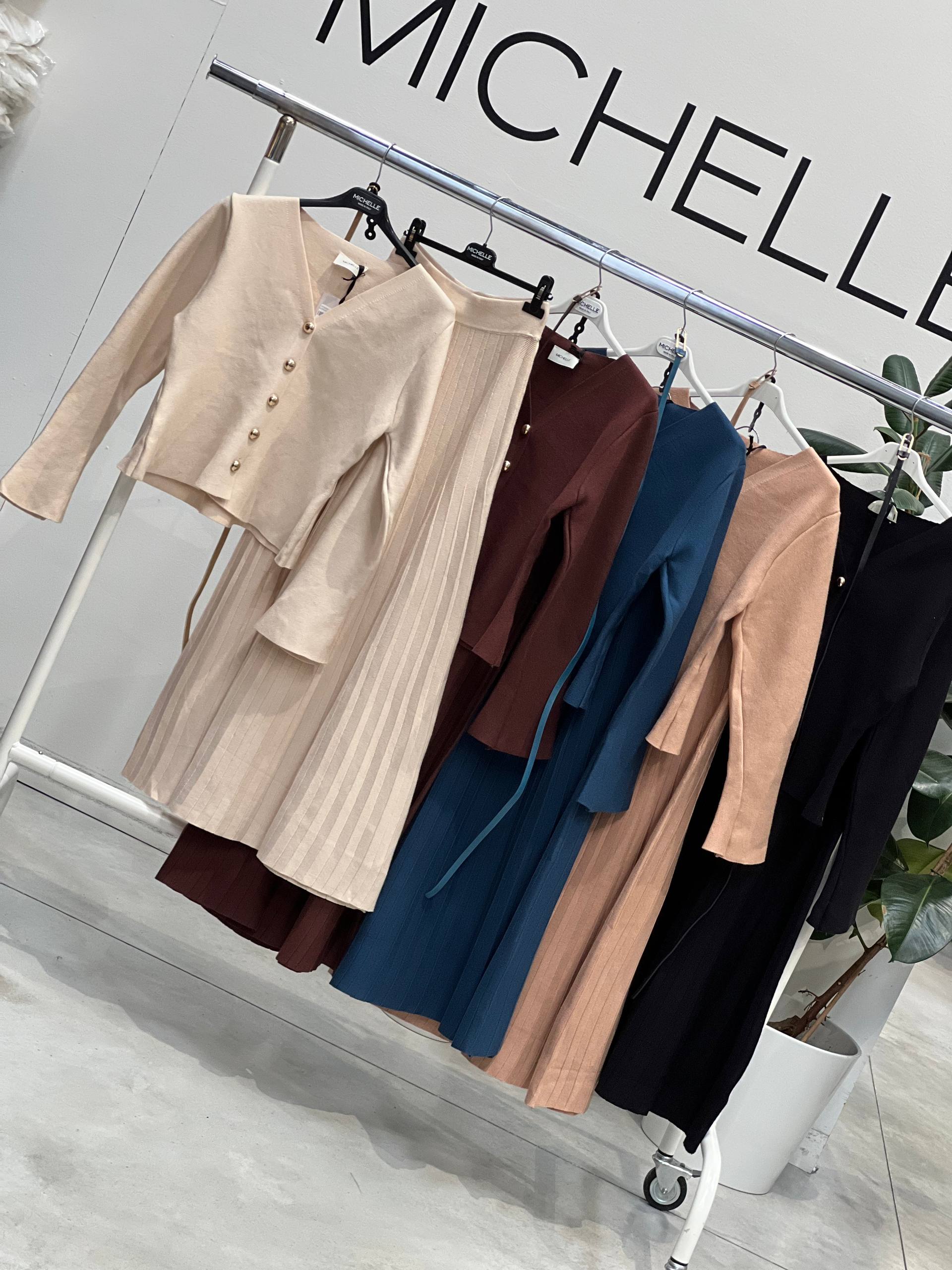 Amelie Follies (Michelle)