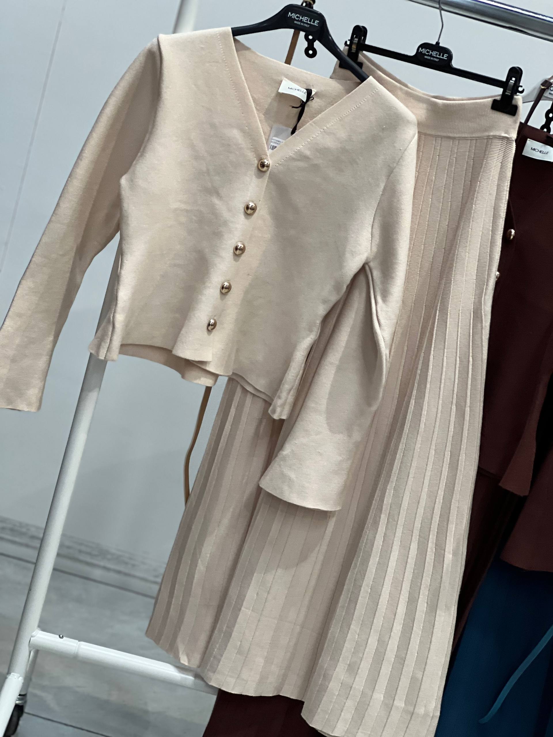 Amelie Follies (Michelle)