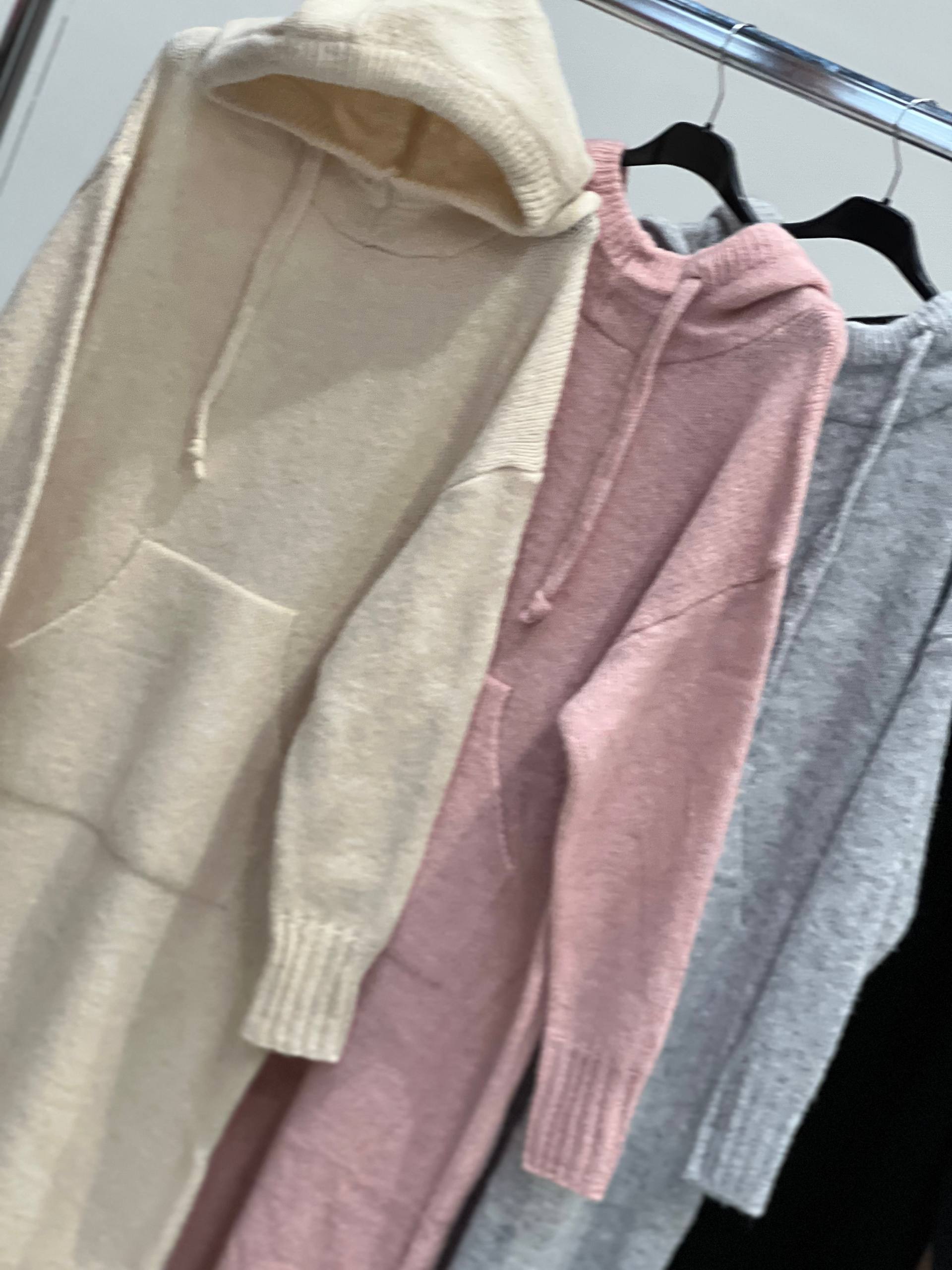 Amelie Follies (Michelle)