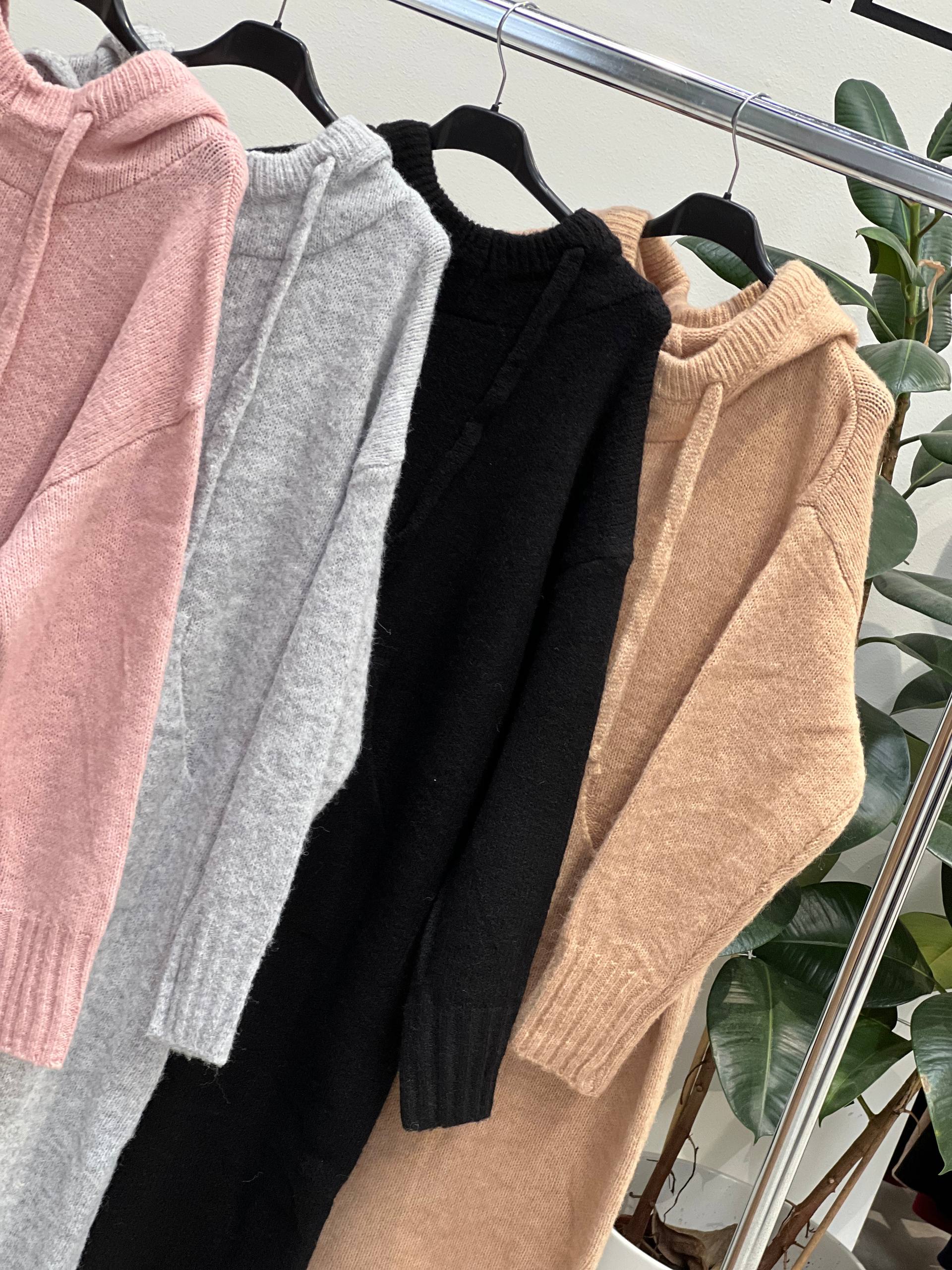 Amelie Follies (Michelle)