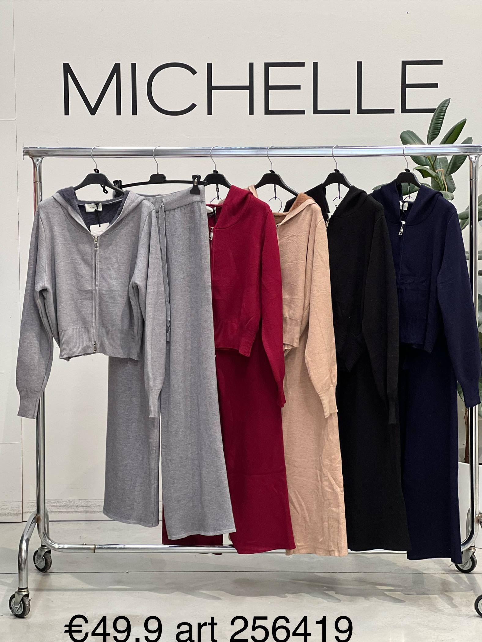 Amelie Follies (Michelle)