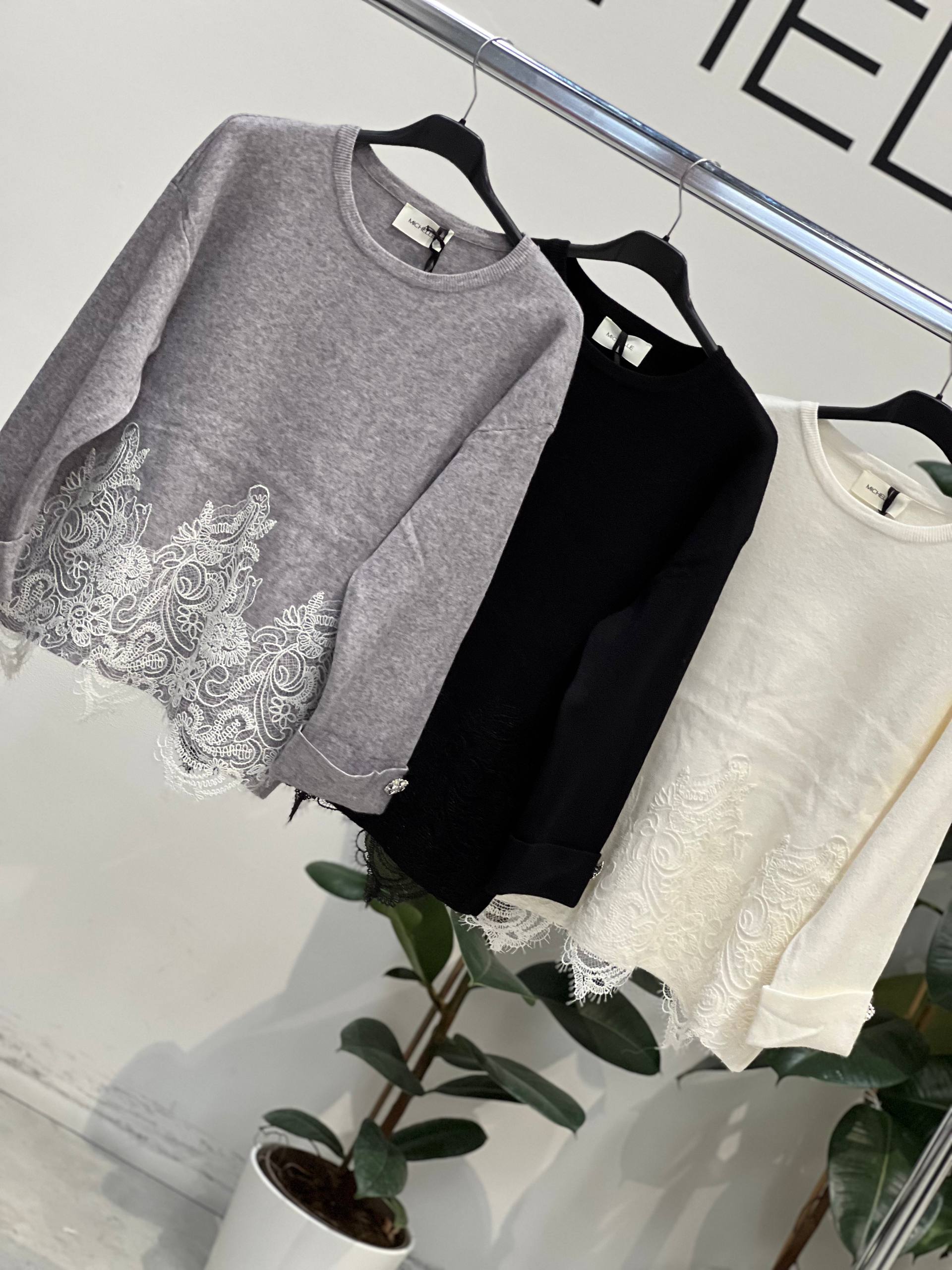 Amelie Follies (Michelle)