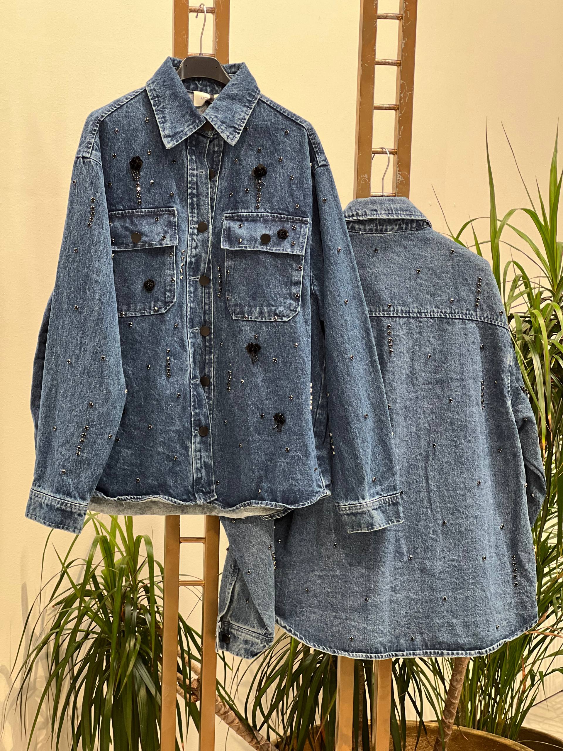 Amelie Follies (Michelle)