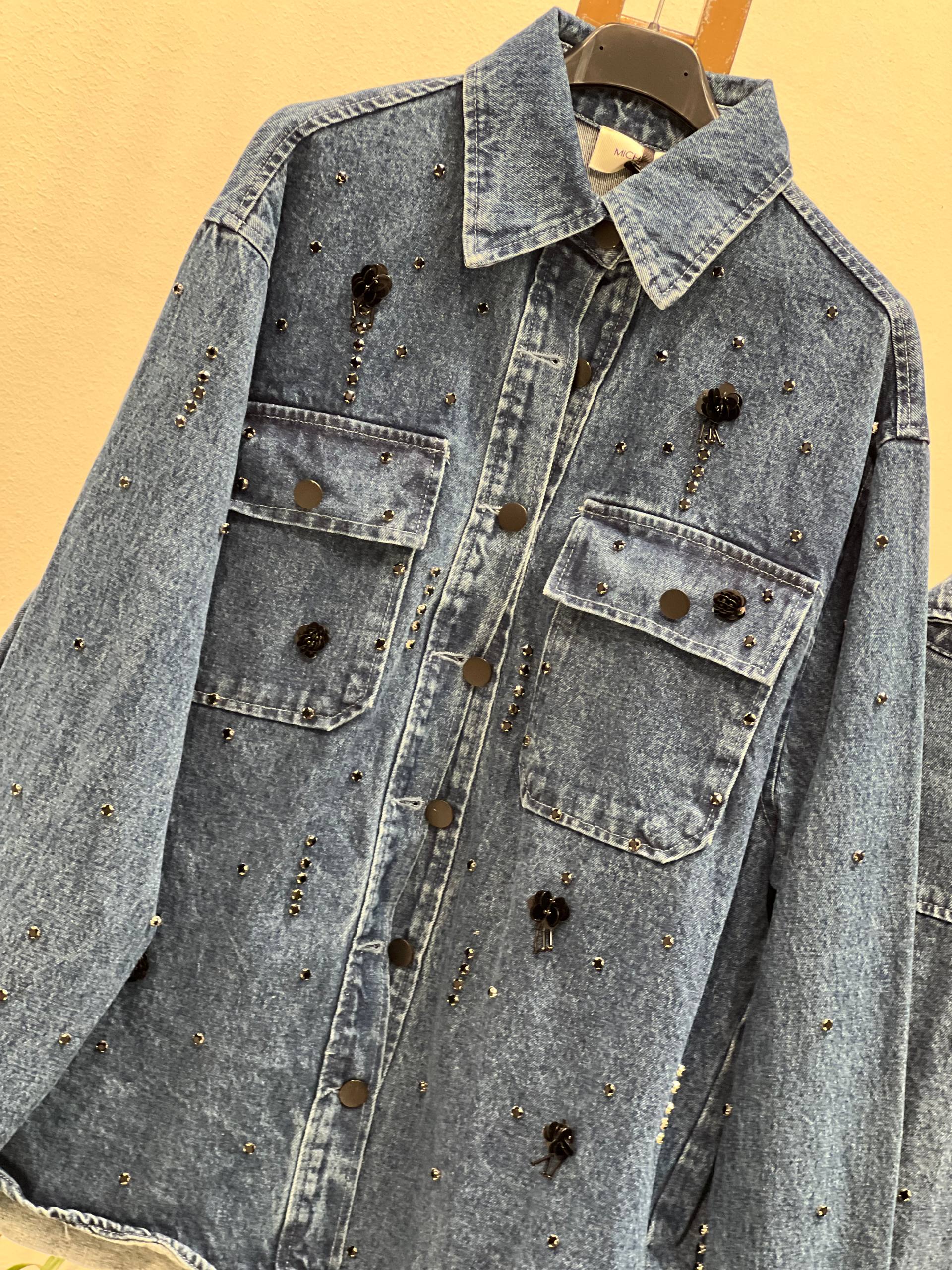 Amelie Follies (Michelle)