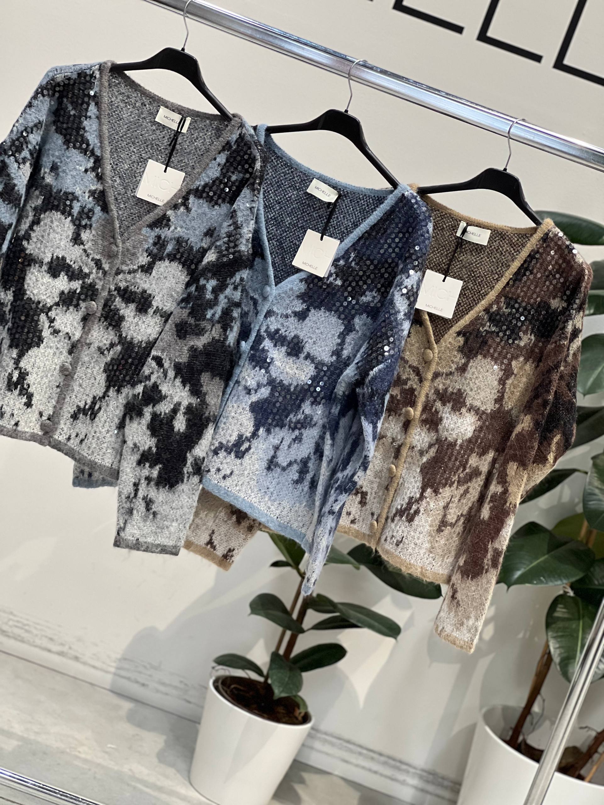 Amelie Follies (Michelle)