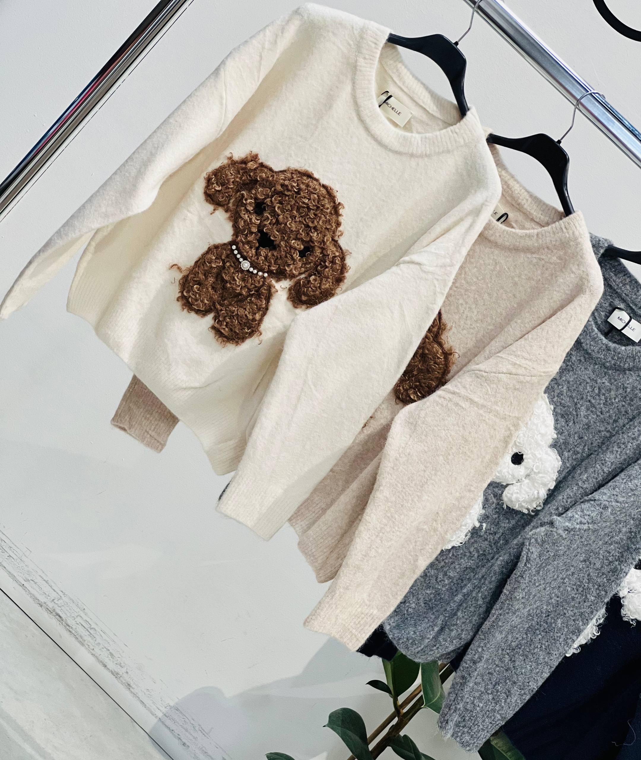 Amelie Follies (Michelle)