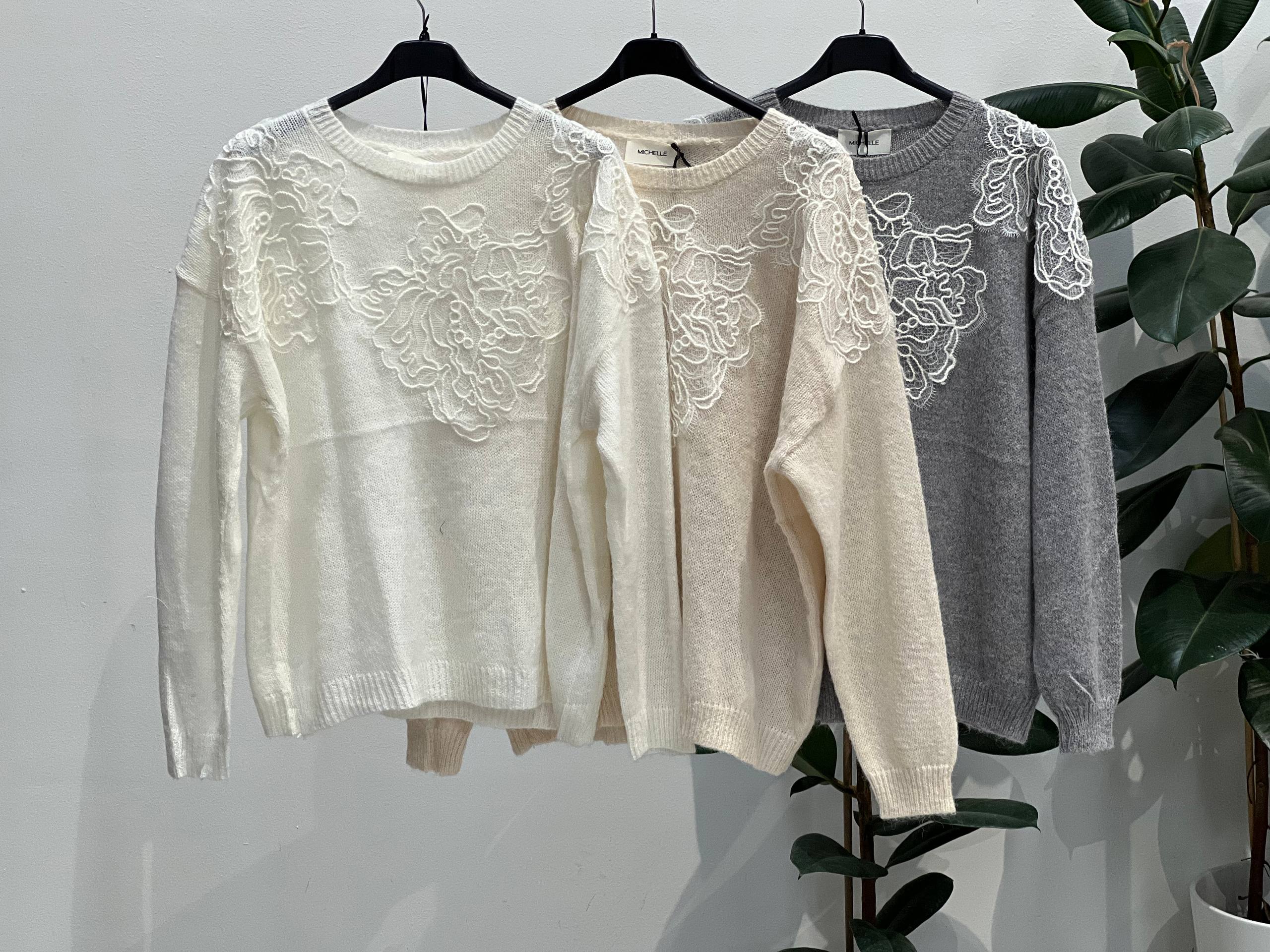 Amelie Follies (Michelle)