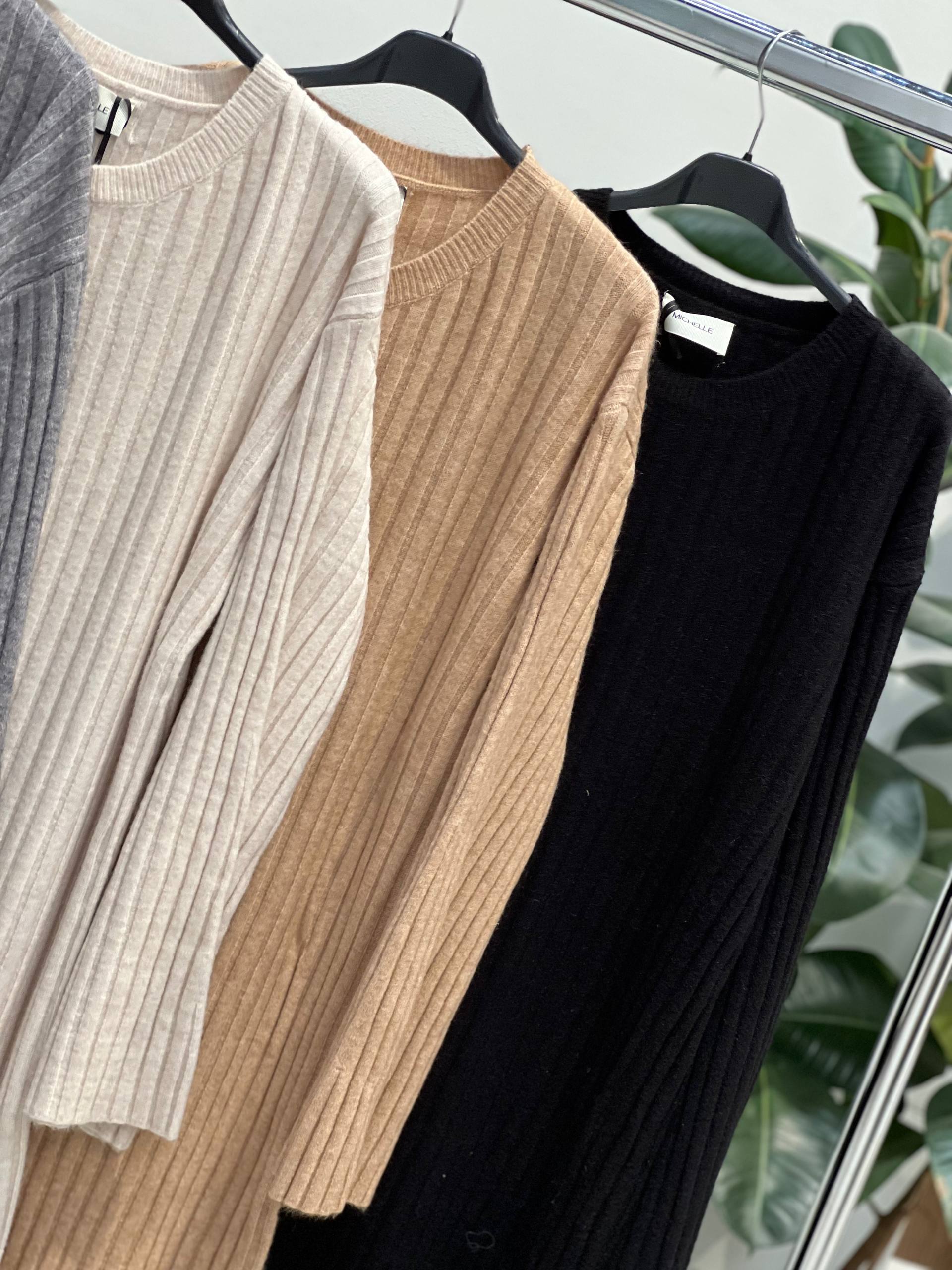 Amelie Follies (Michelle)