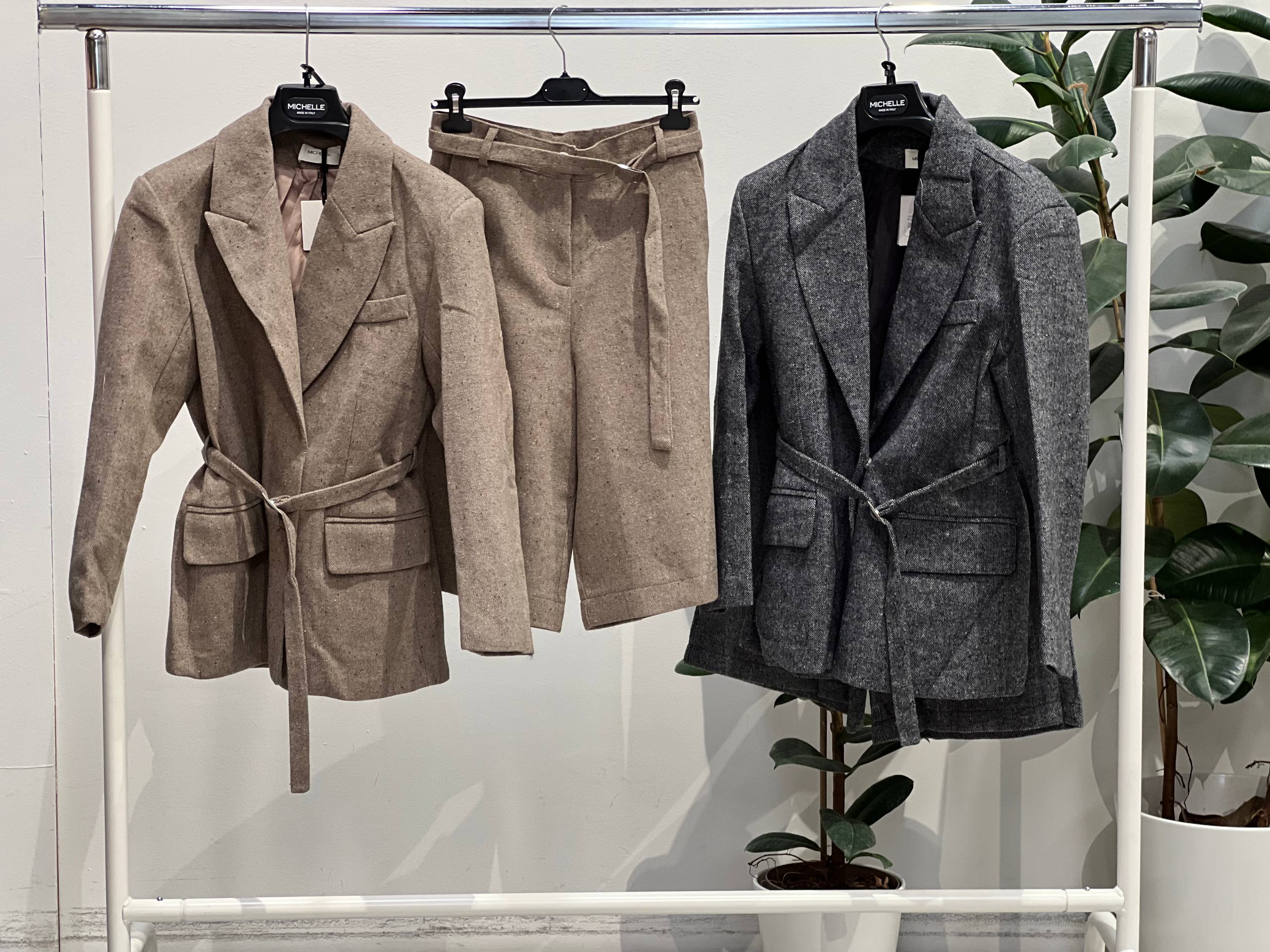 Amelie Follies (Michelle)