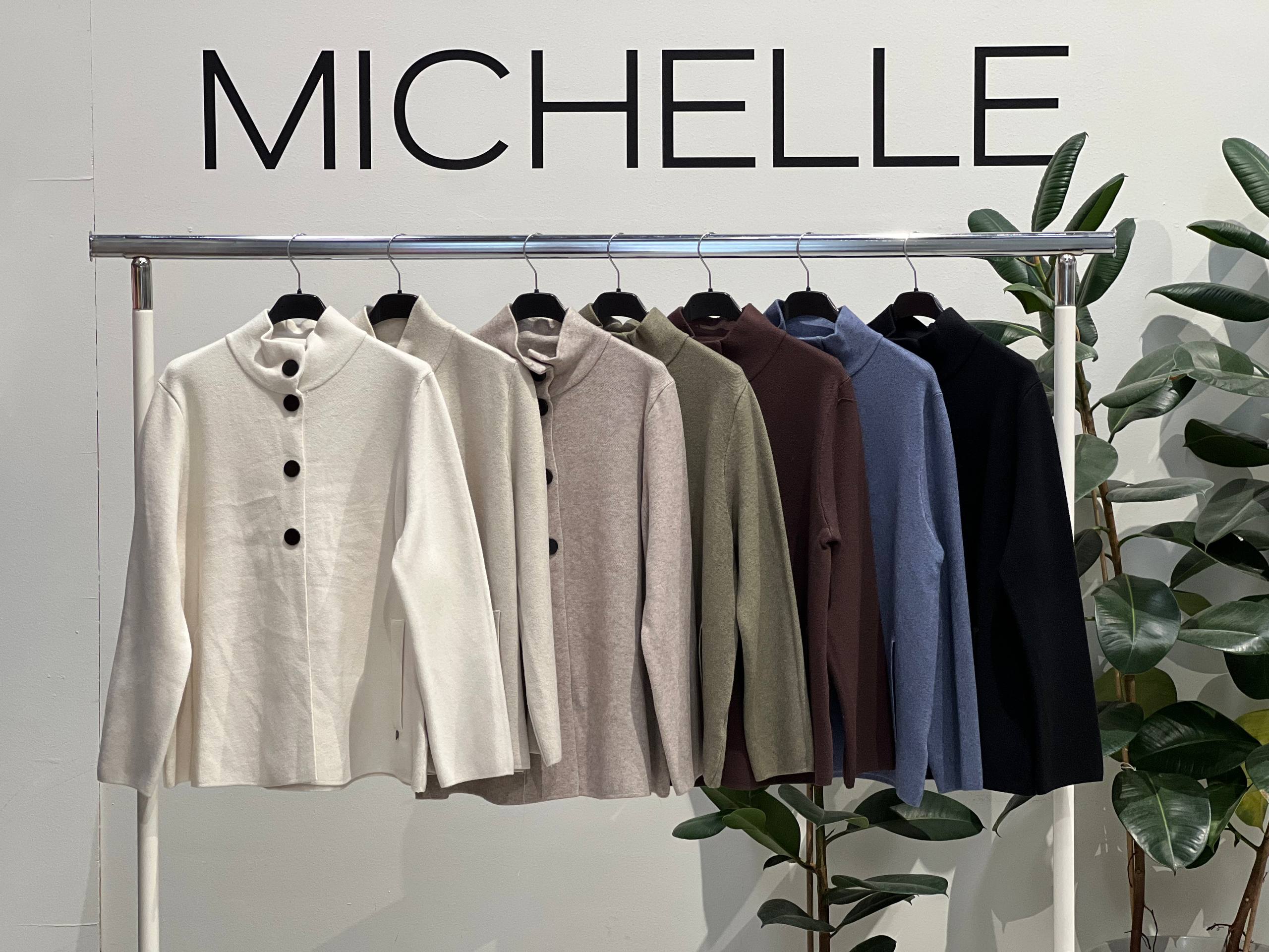 Amelie Follies (Michelle)