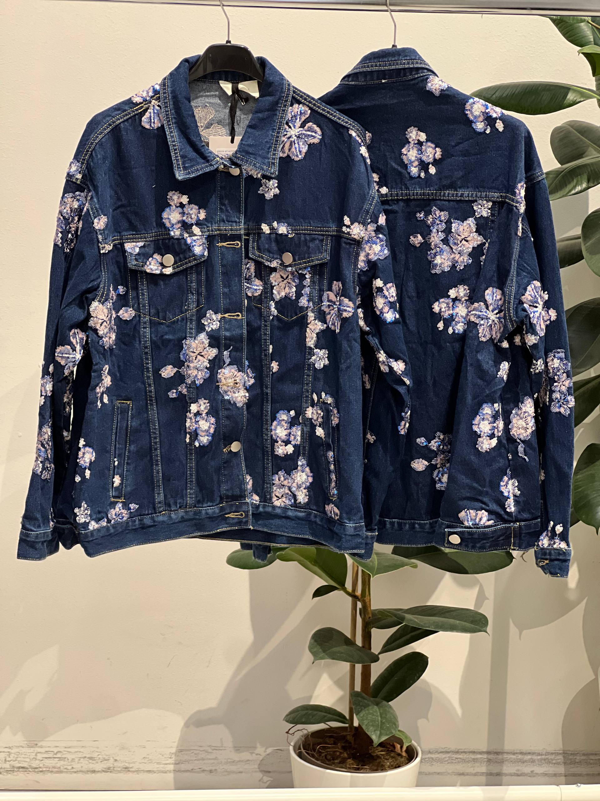 Amelie Follies (Michelle)