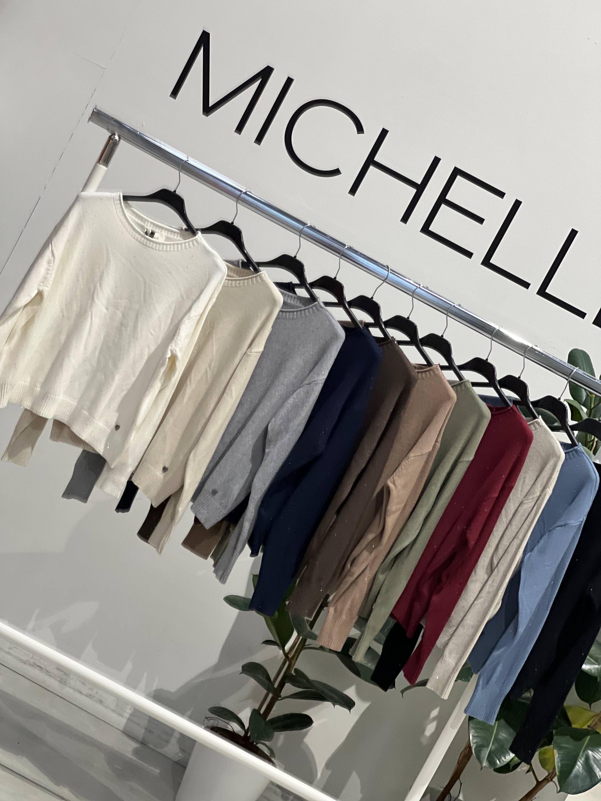 Amelie Follies (Michelle)