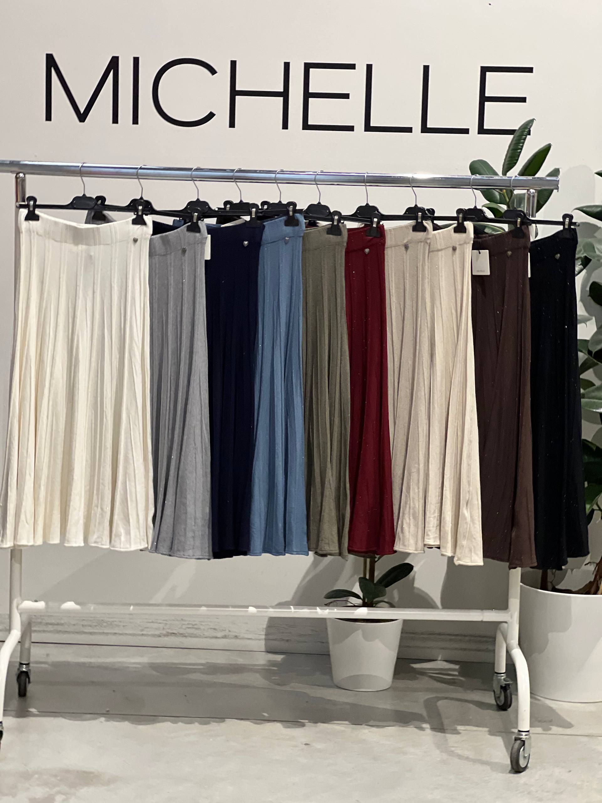 Amelie Follies (Michelle)