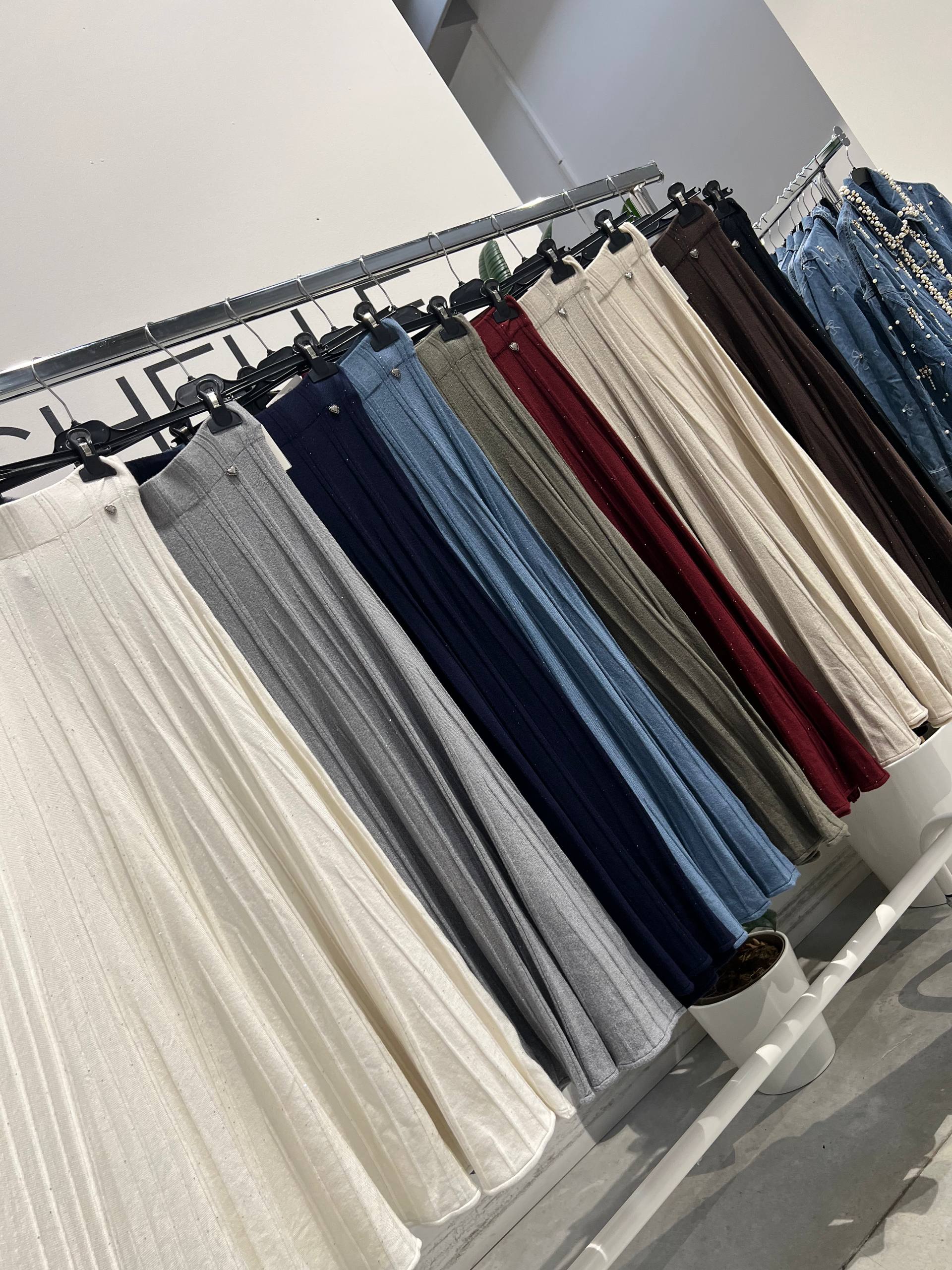 Amelie Follies (Michelle)