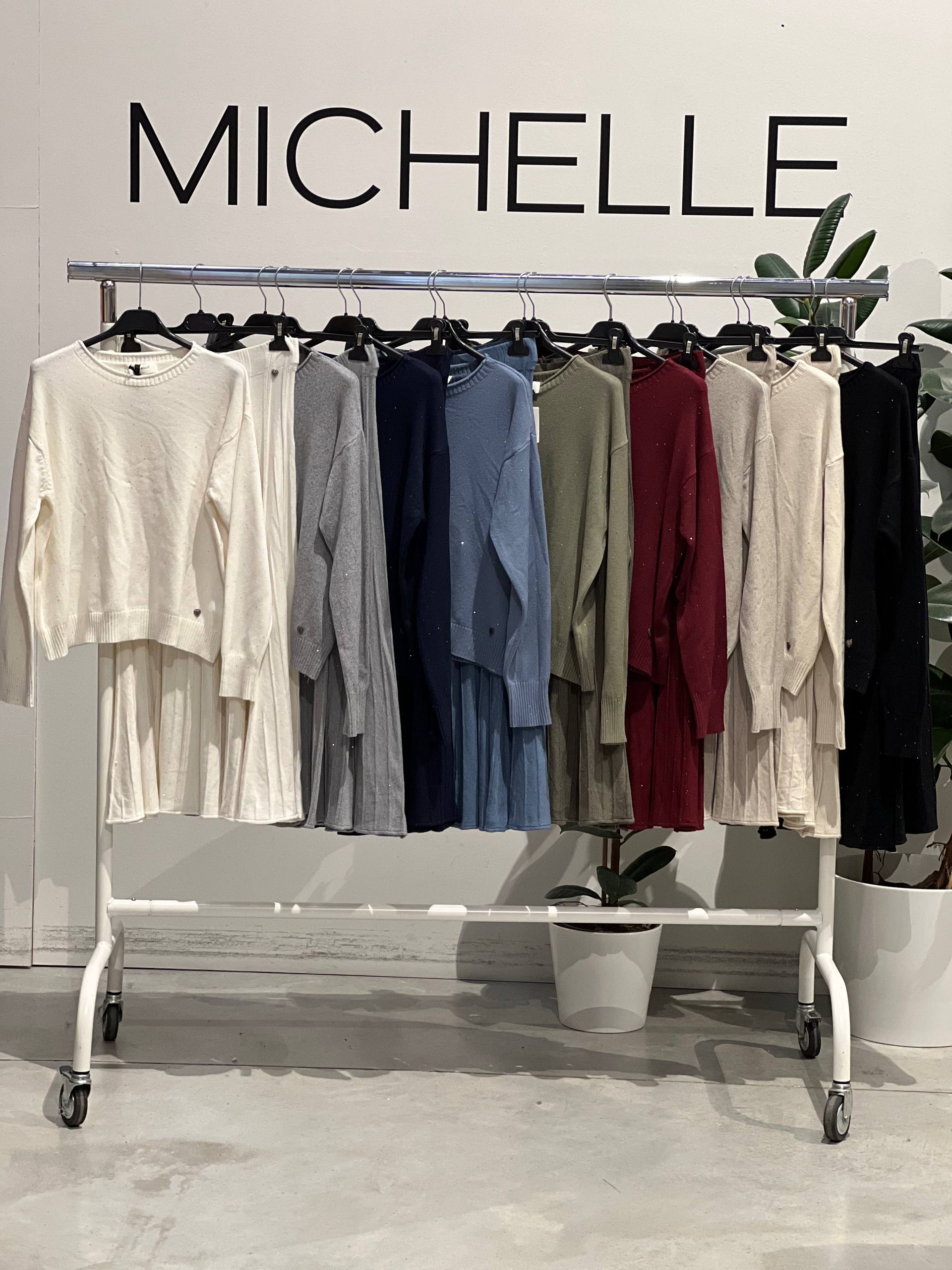 Amelie Follies (Michelle)