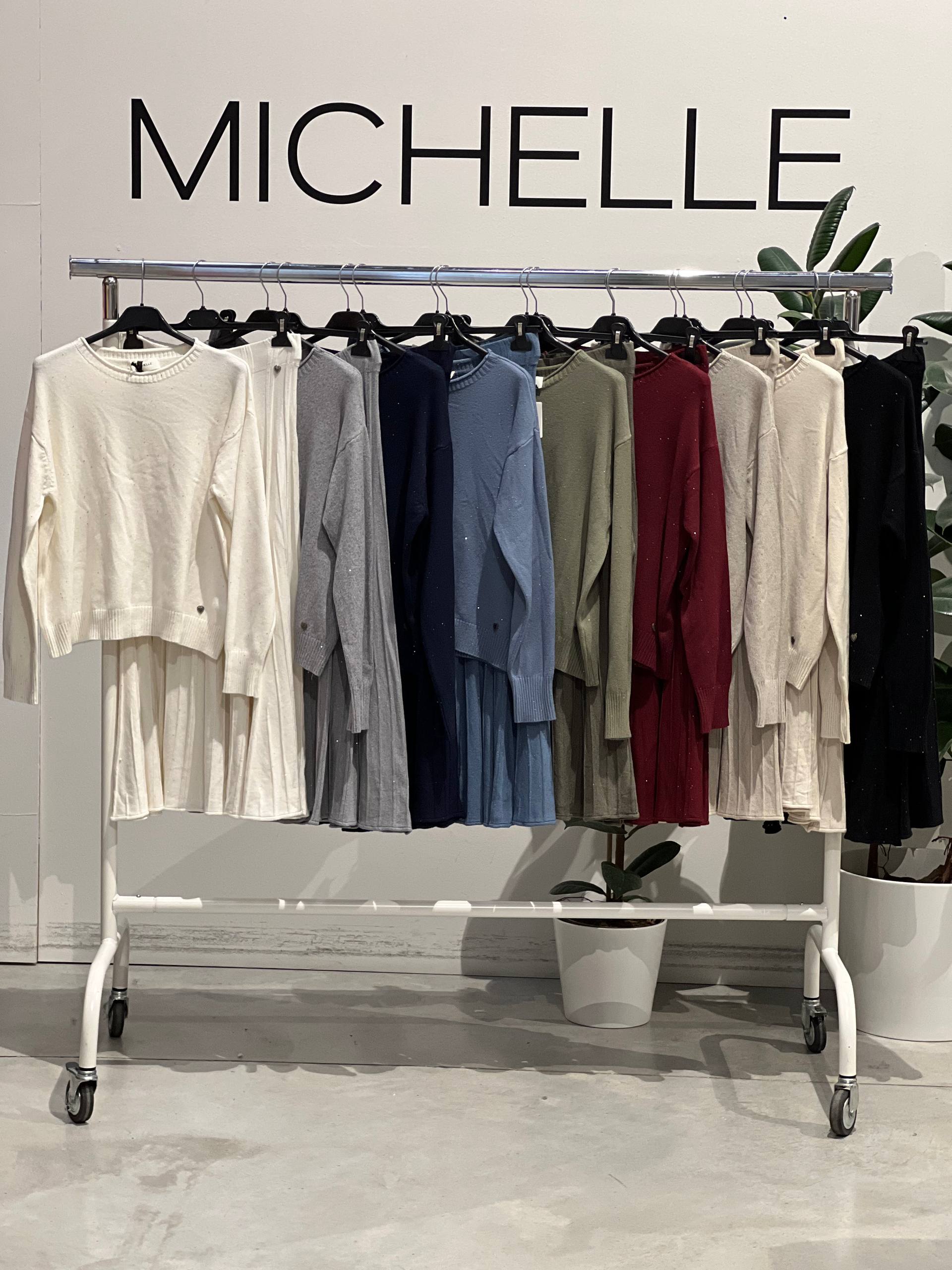 Amelie Follies (Michelle)