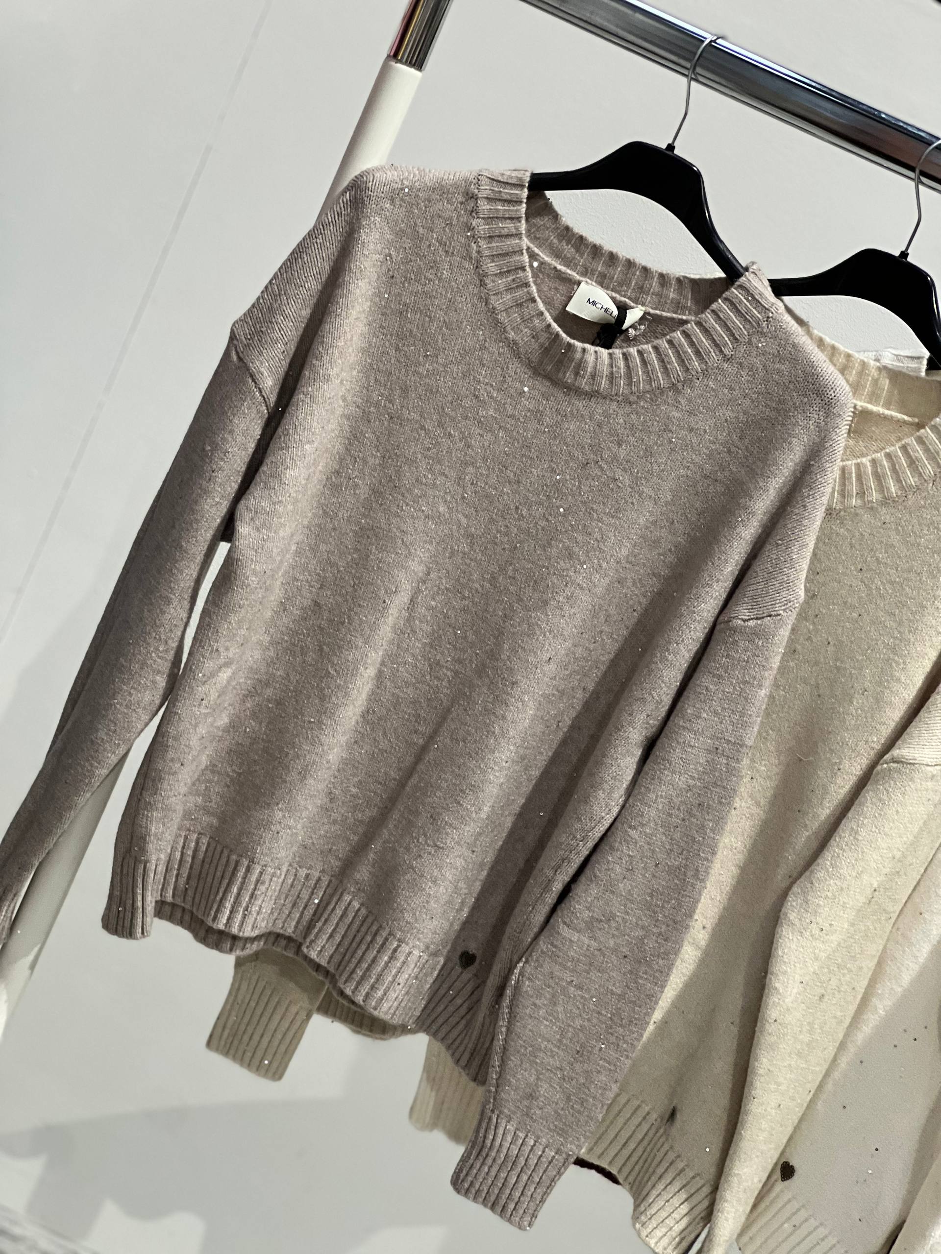 Amelie Follies (Michelle)