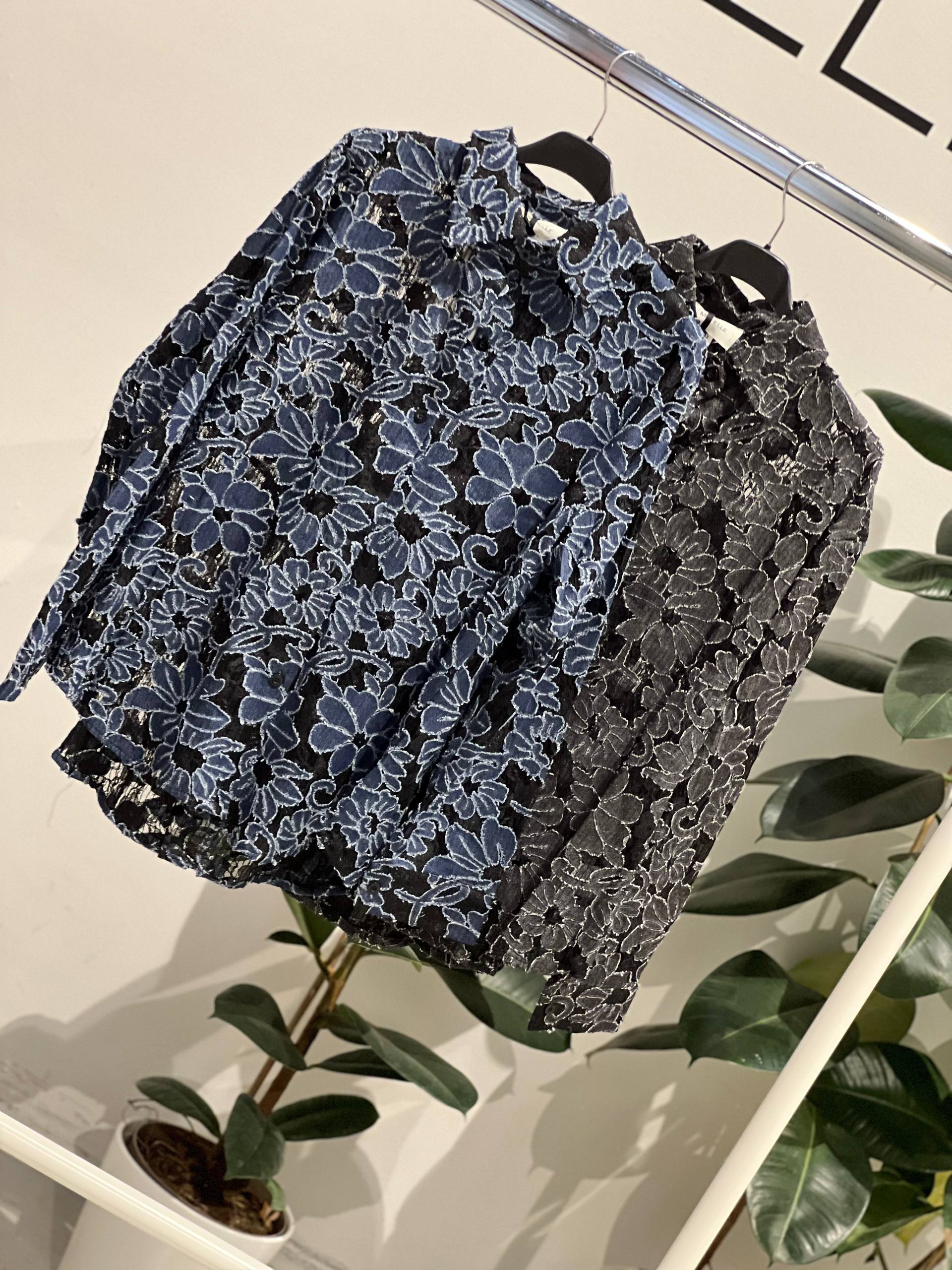 Amelie Follies (Michelle)