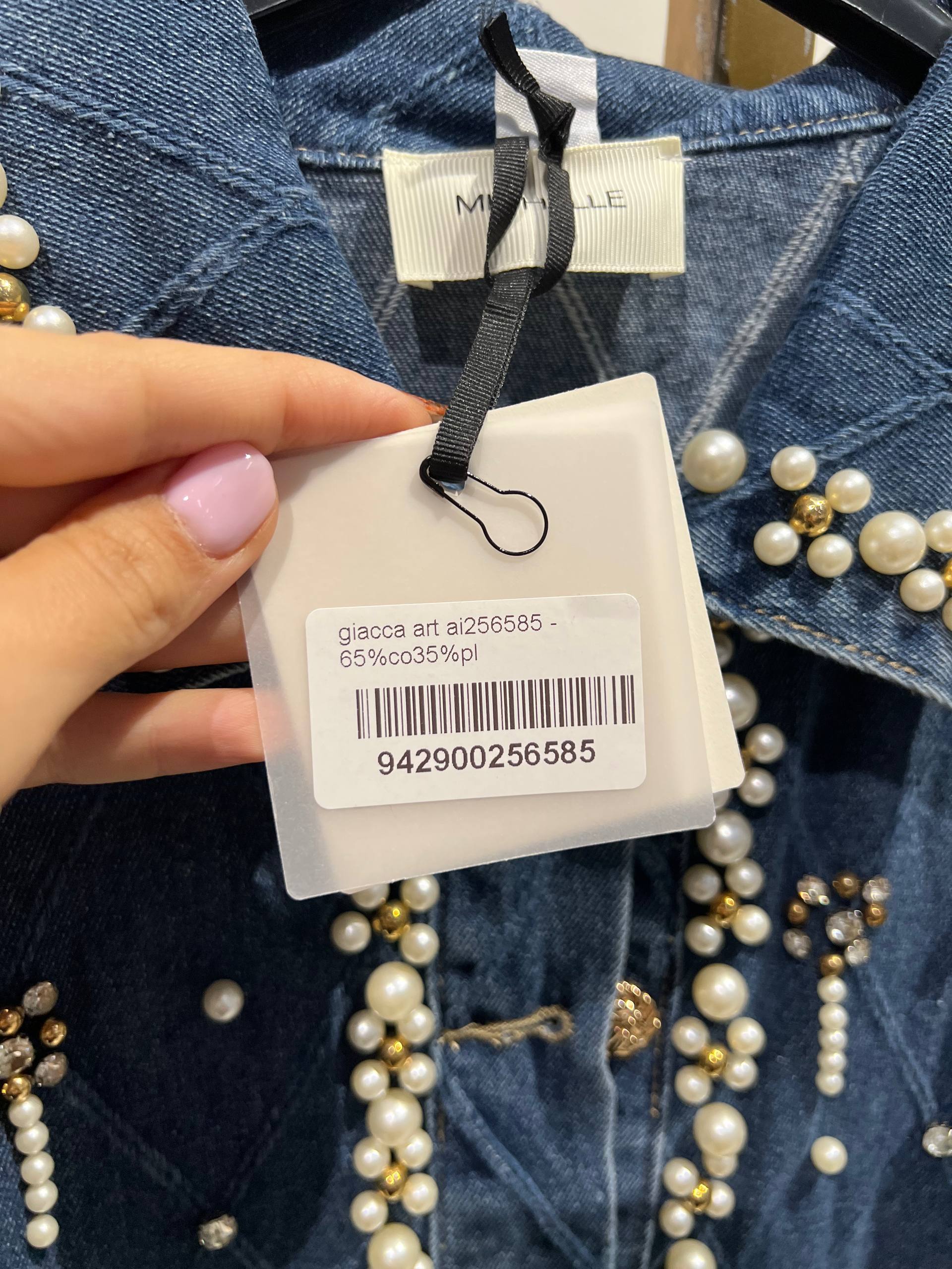 Amelie Follies (Michelle)