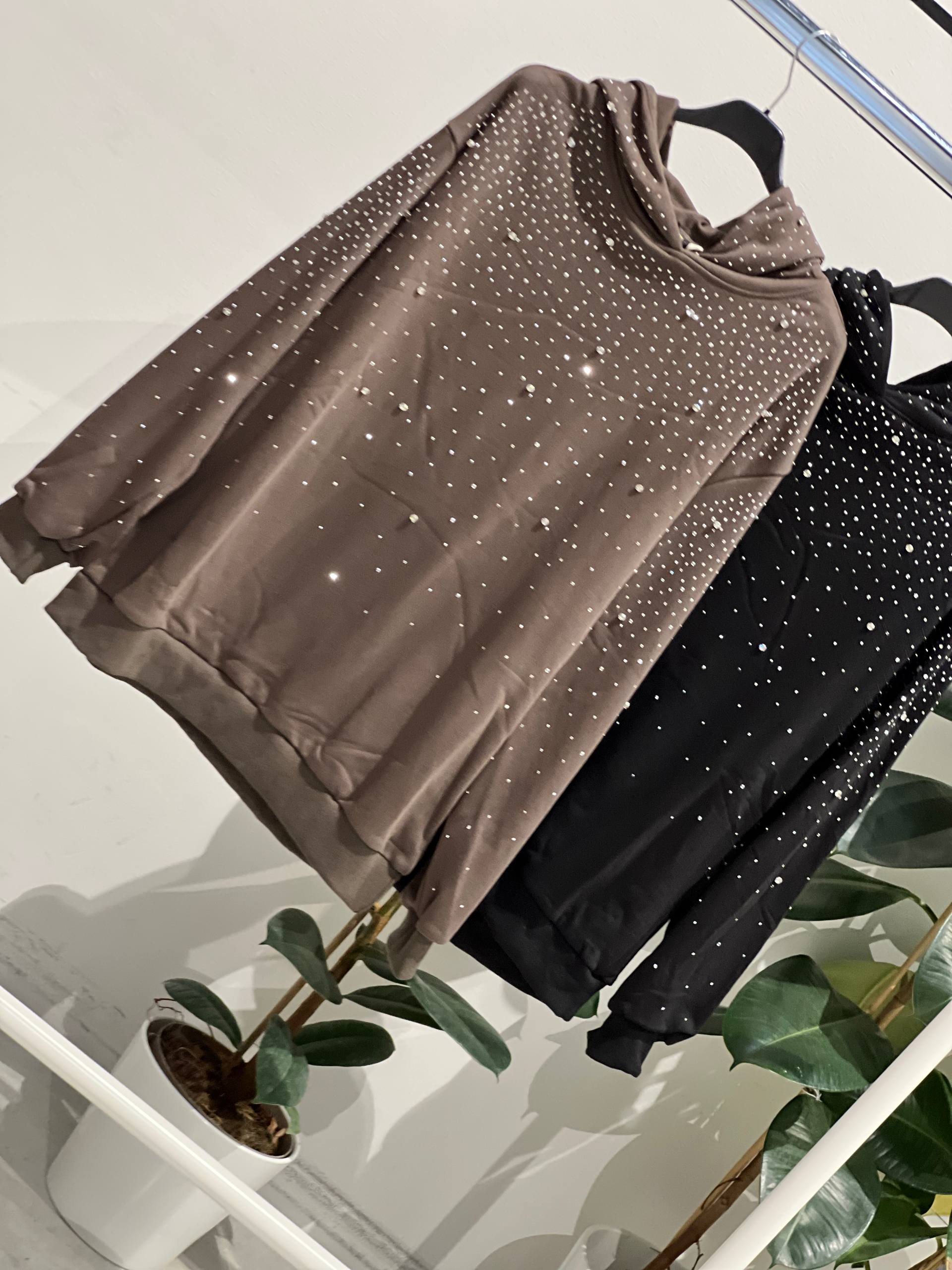 Amelie Follies (Michelle)