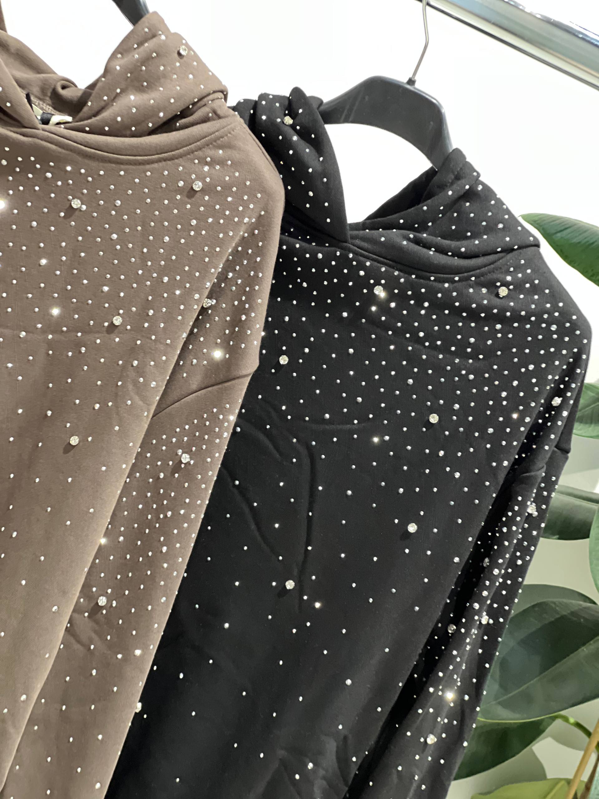 Amelie Follies (Michelle)