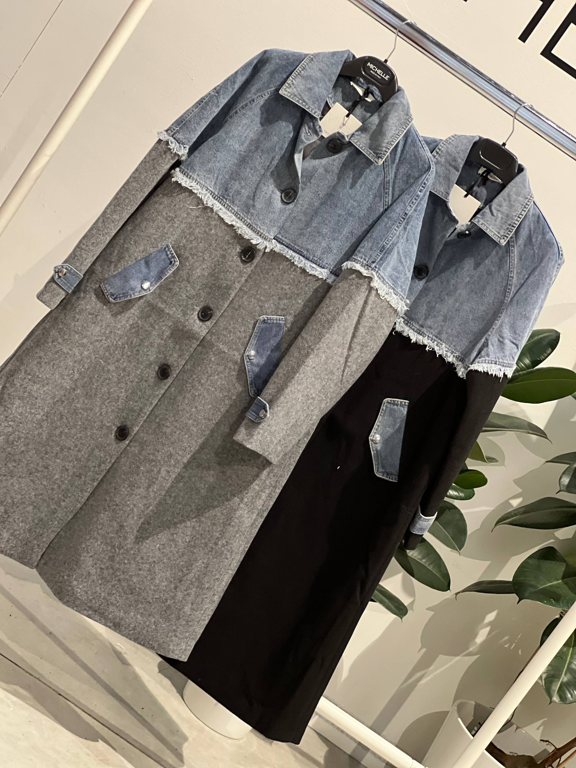 Amelie Follies (Michelle)