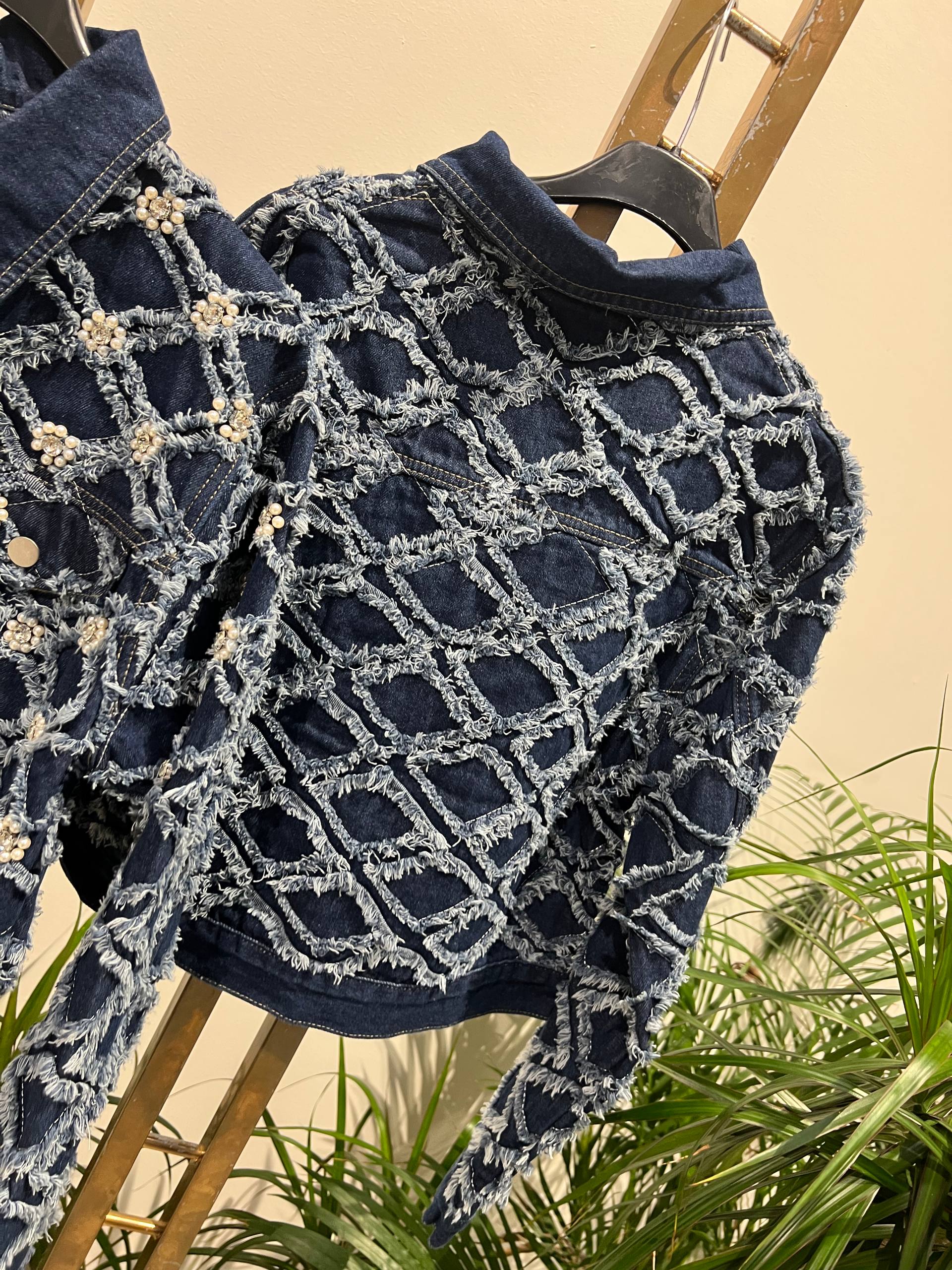 Amelie Follies (Michelle)