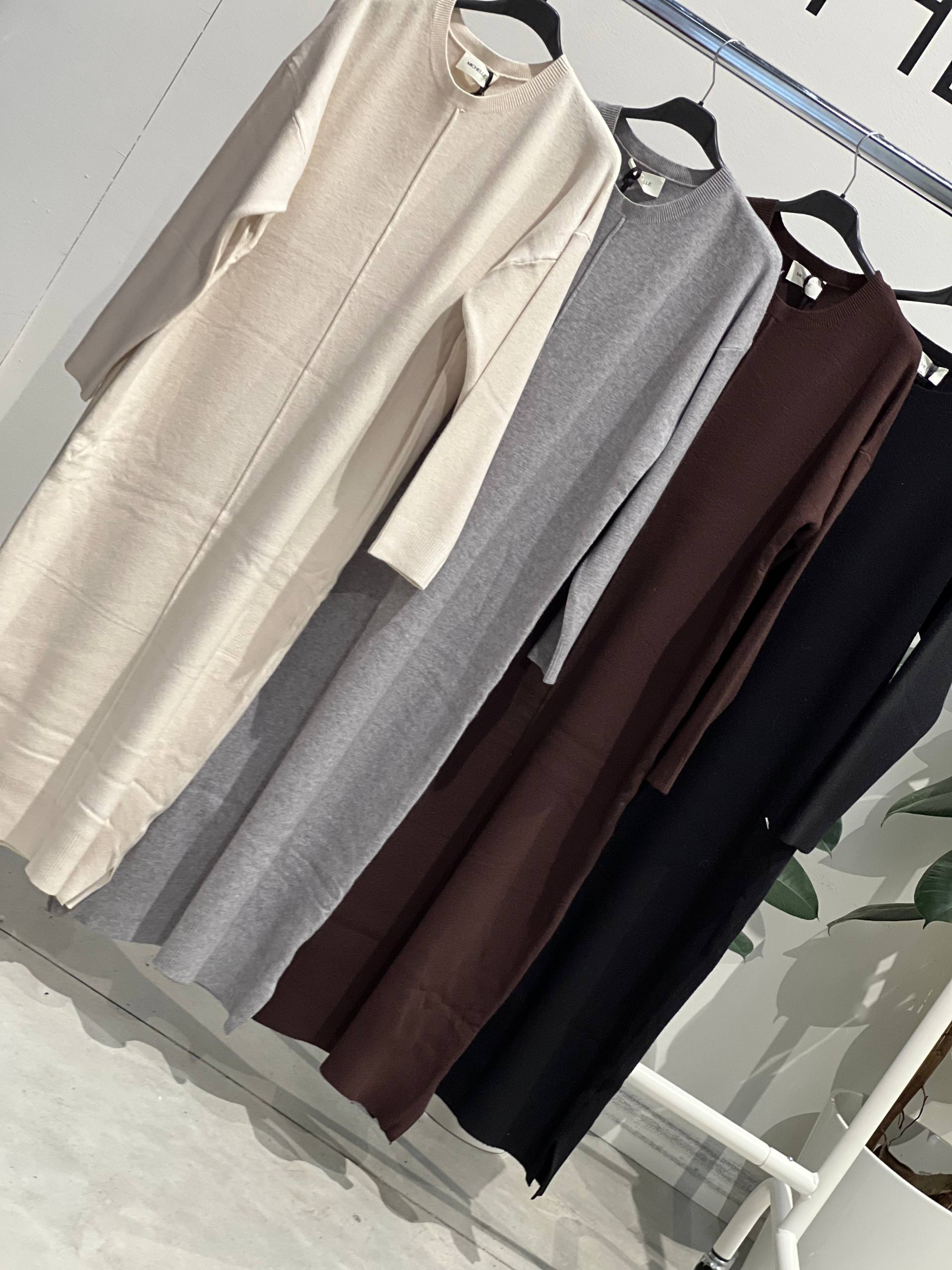 Amelie Follies (Michelle)