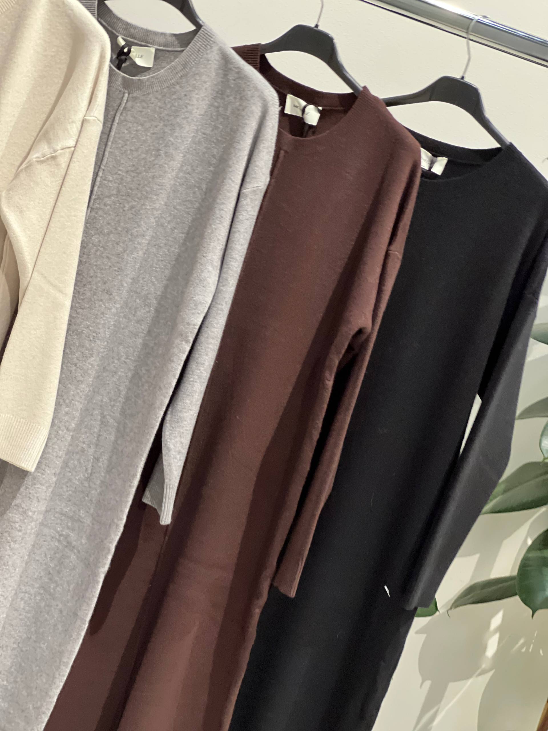 Amelie Follies (Michelle)