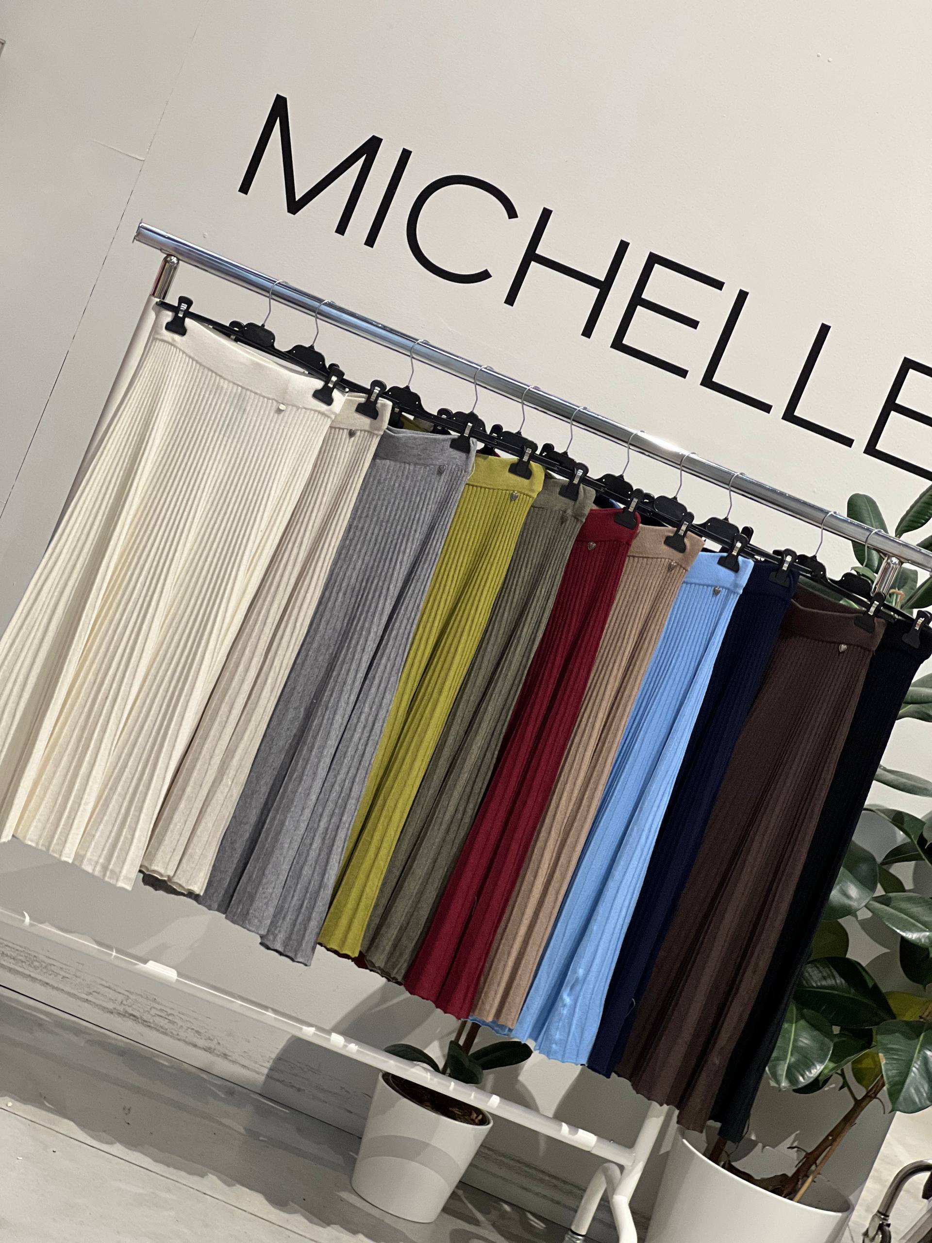 Amelie Follies (Michelle)