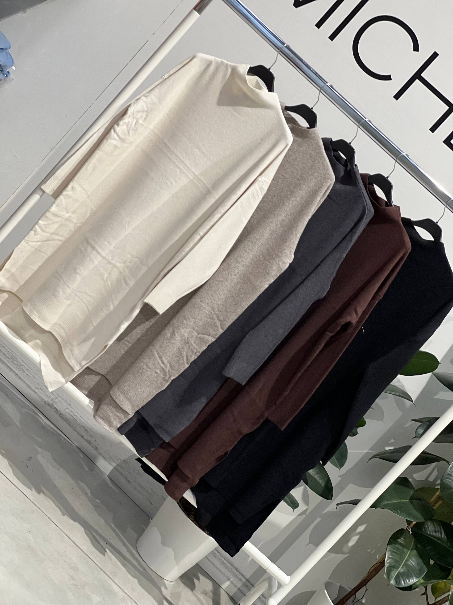 Amelie Follies (Michelle)