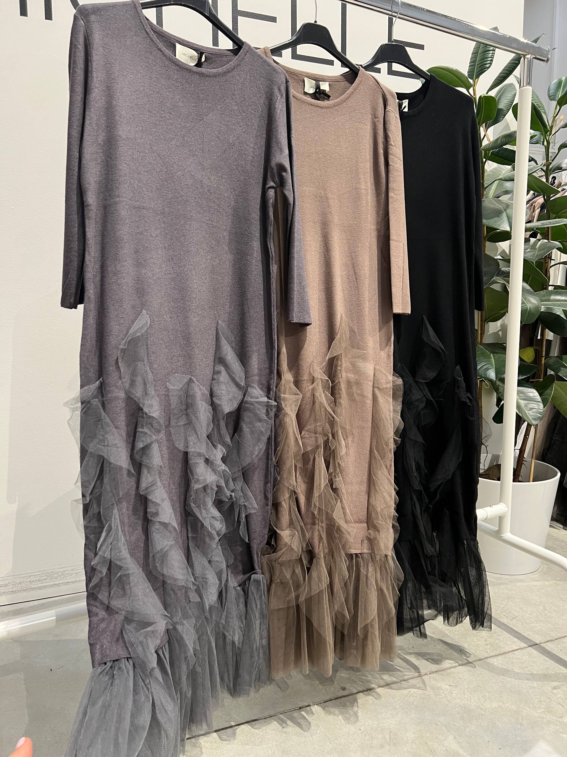 Amelie Follies (Michelle)