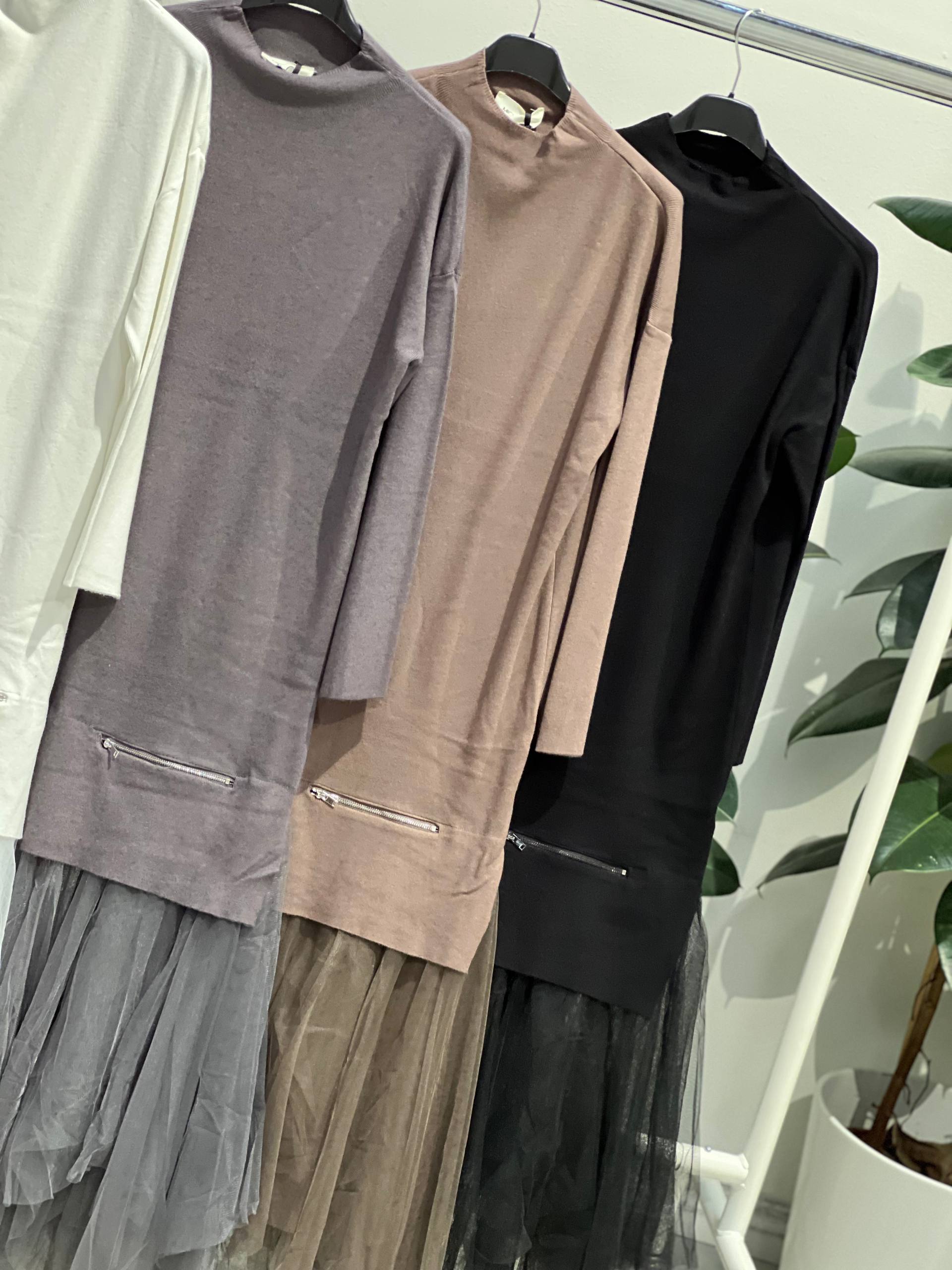 Amelie Follies (Michelle)