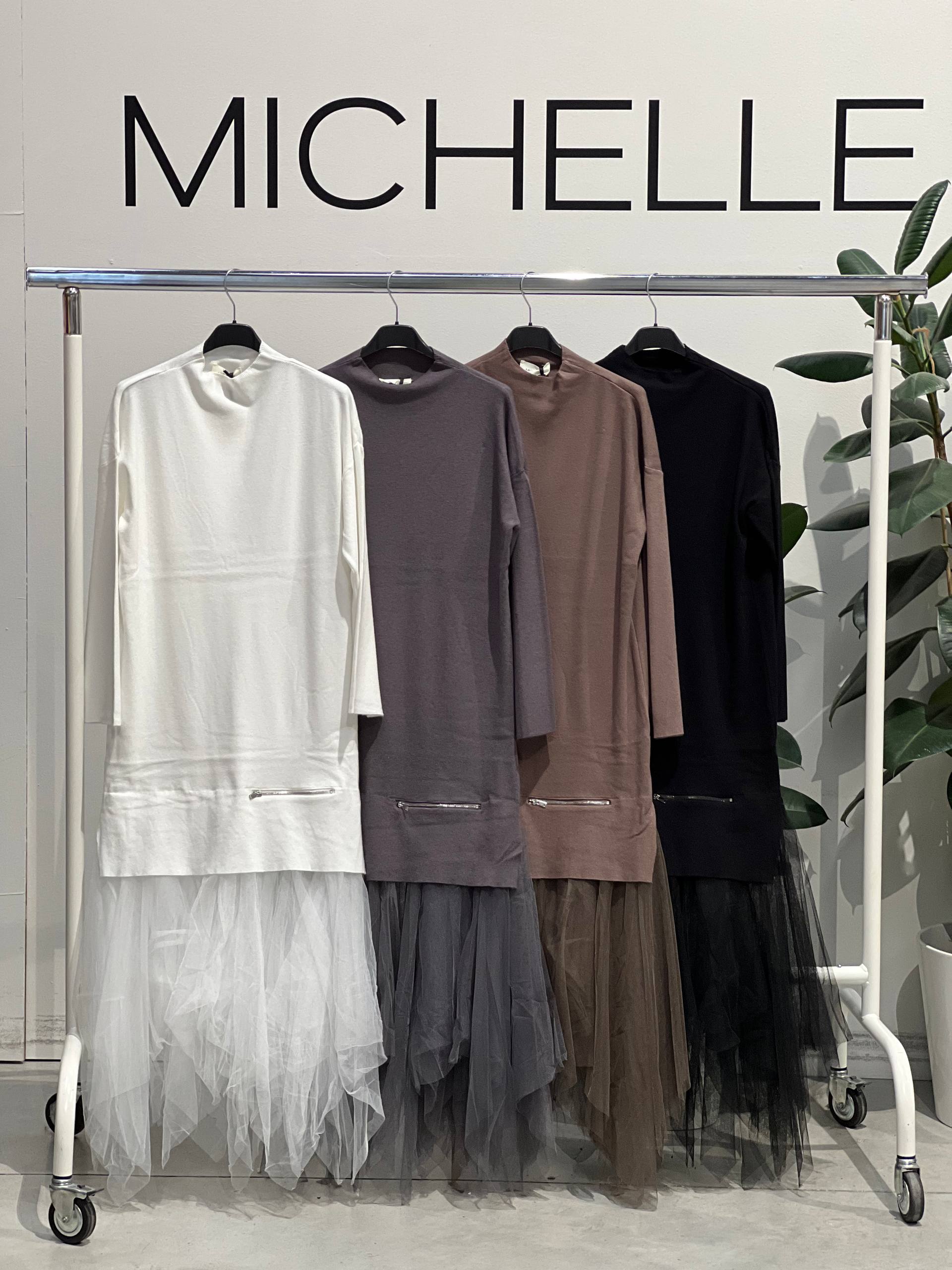 Amelie Follies (Michelle)