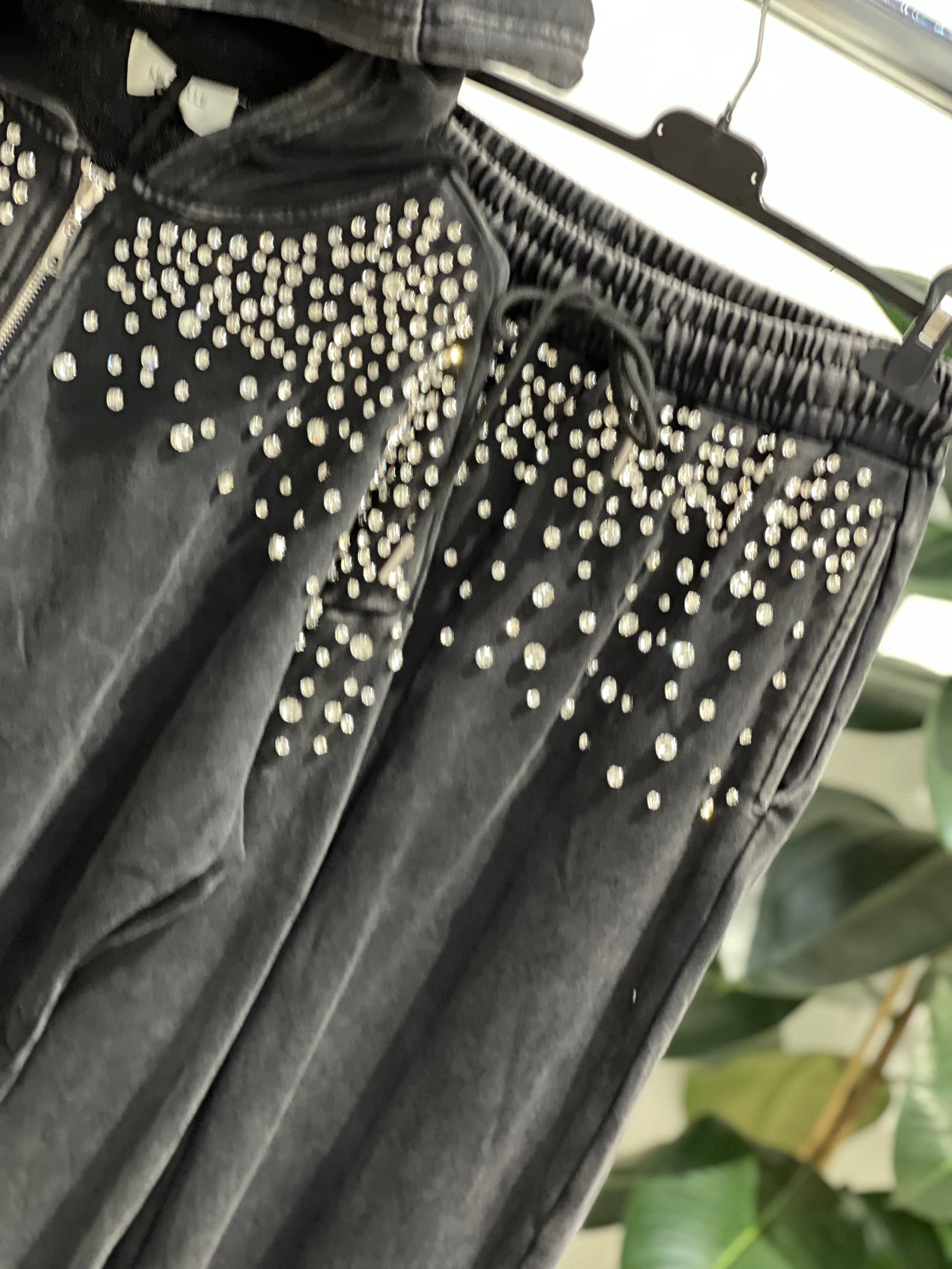 Amelie Follies (Michelle)