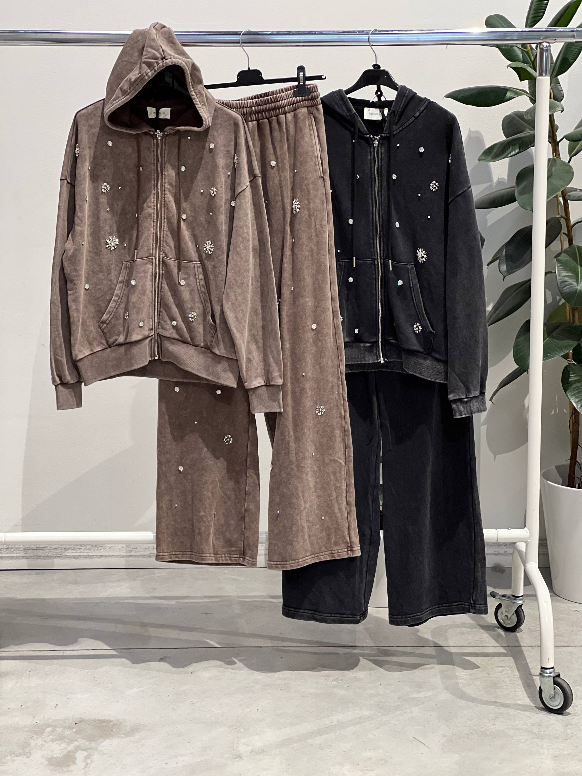 Amelie Follies (Michelle)