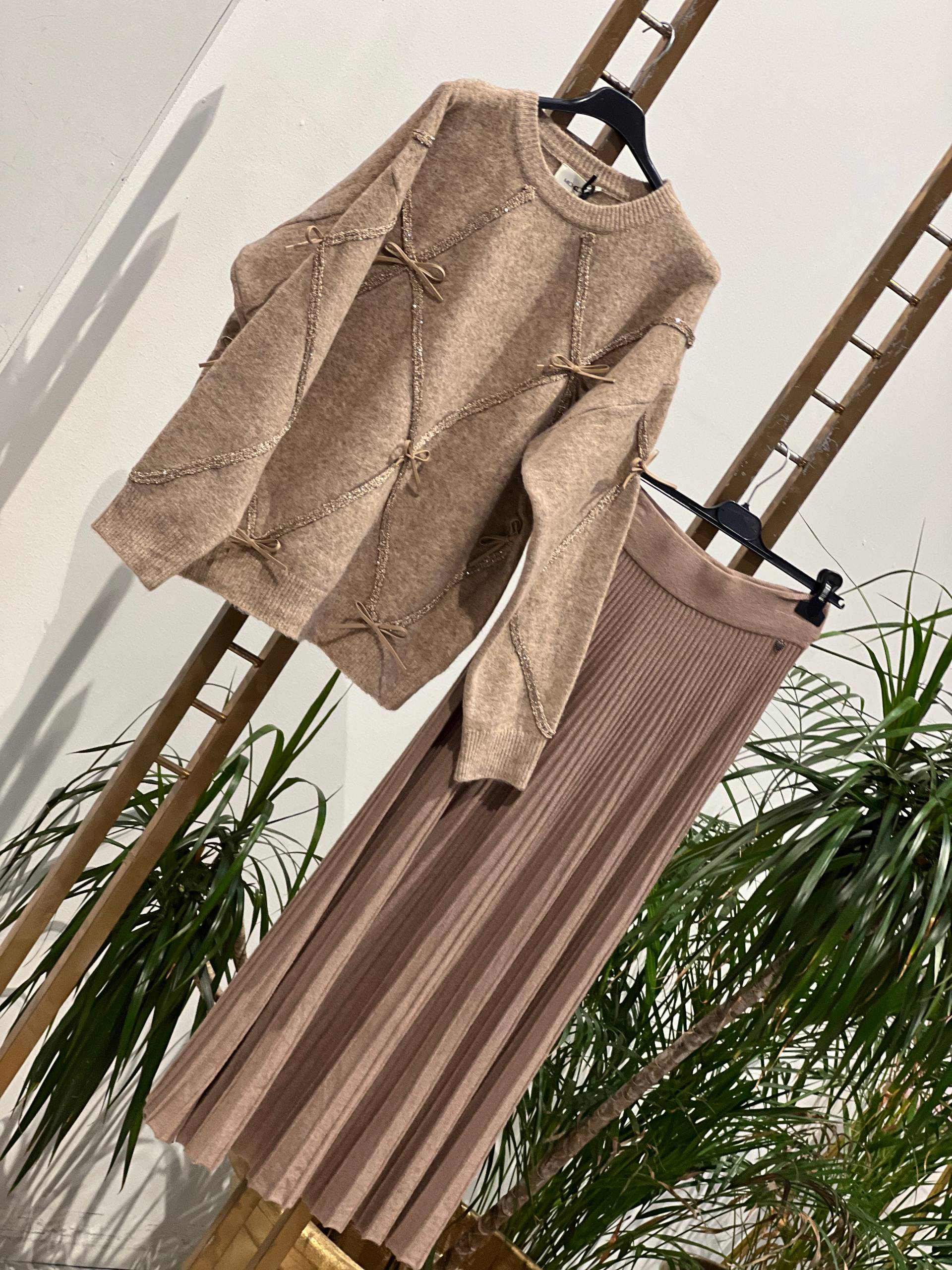 Amelie Follies (Michelle)