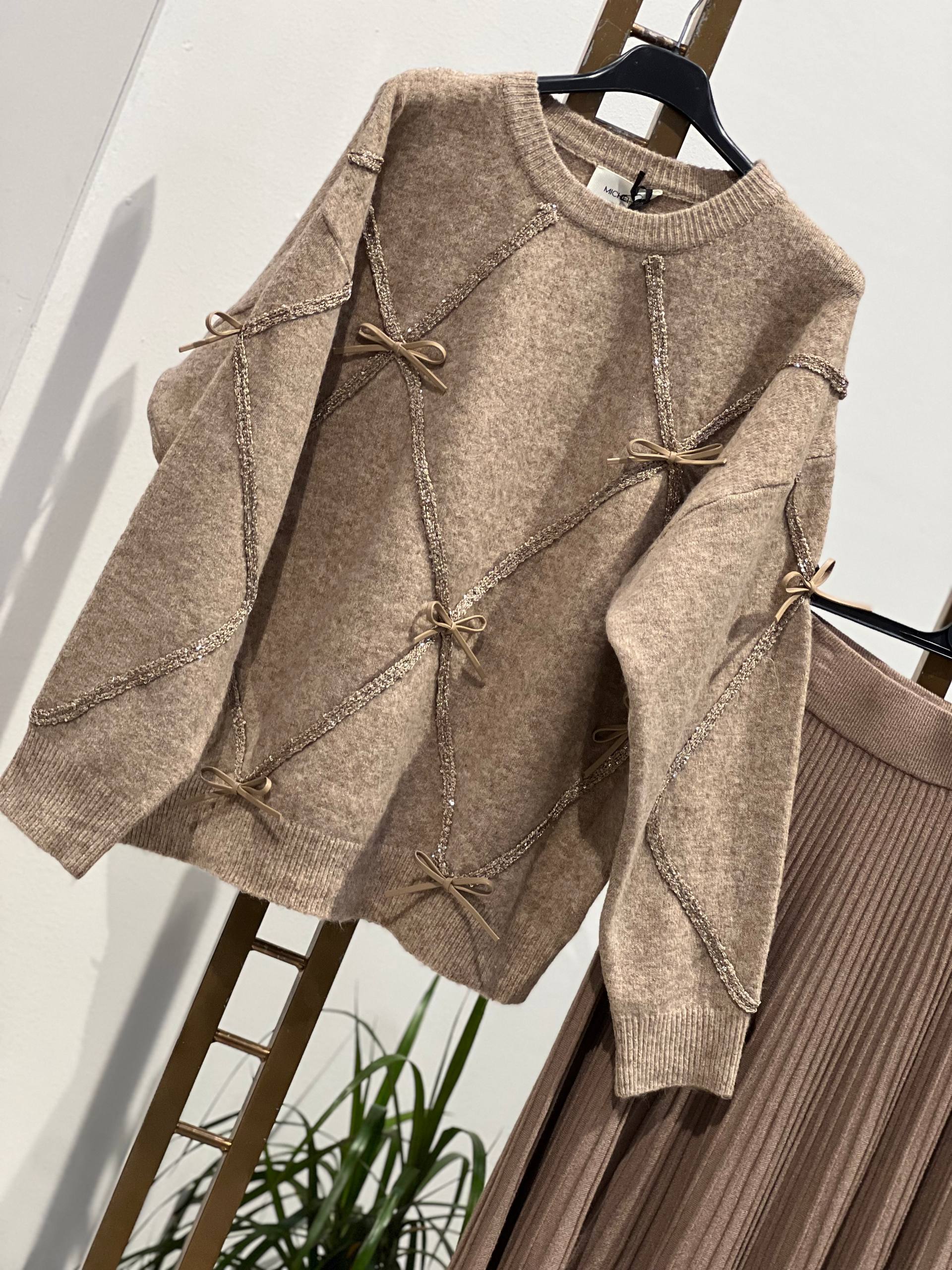 Amelie Follies (Michelle)