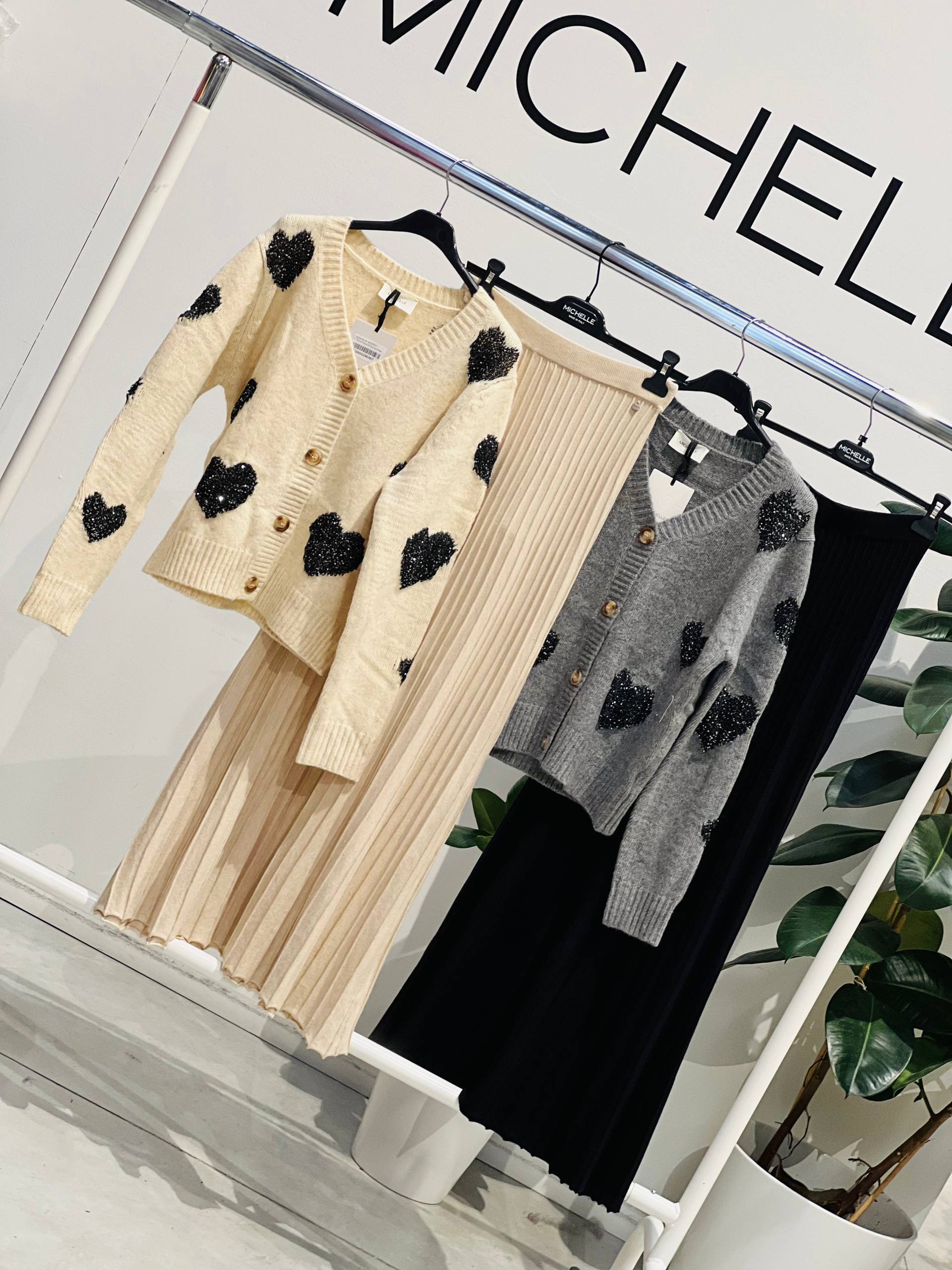 Amelie Follies (Michelle)