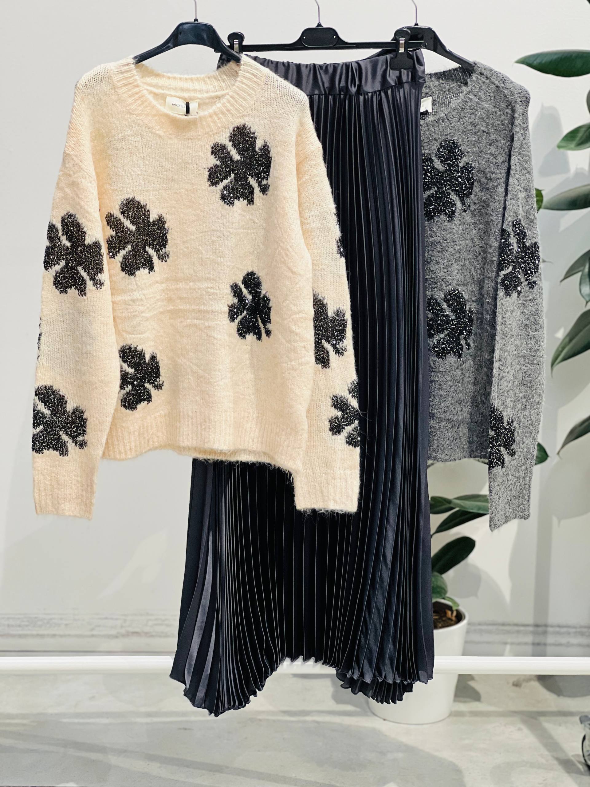 Amelie Follies (Michelle)