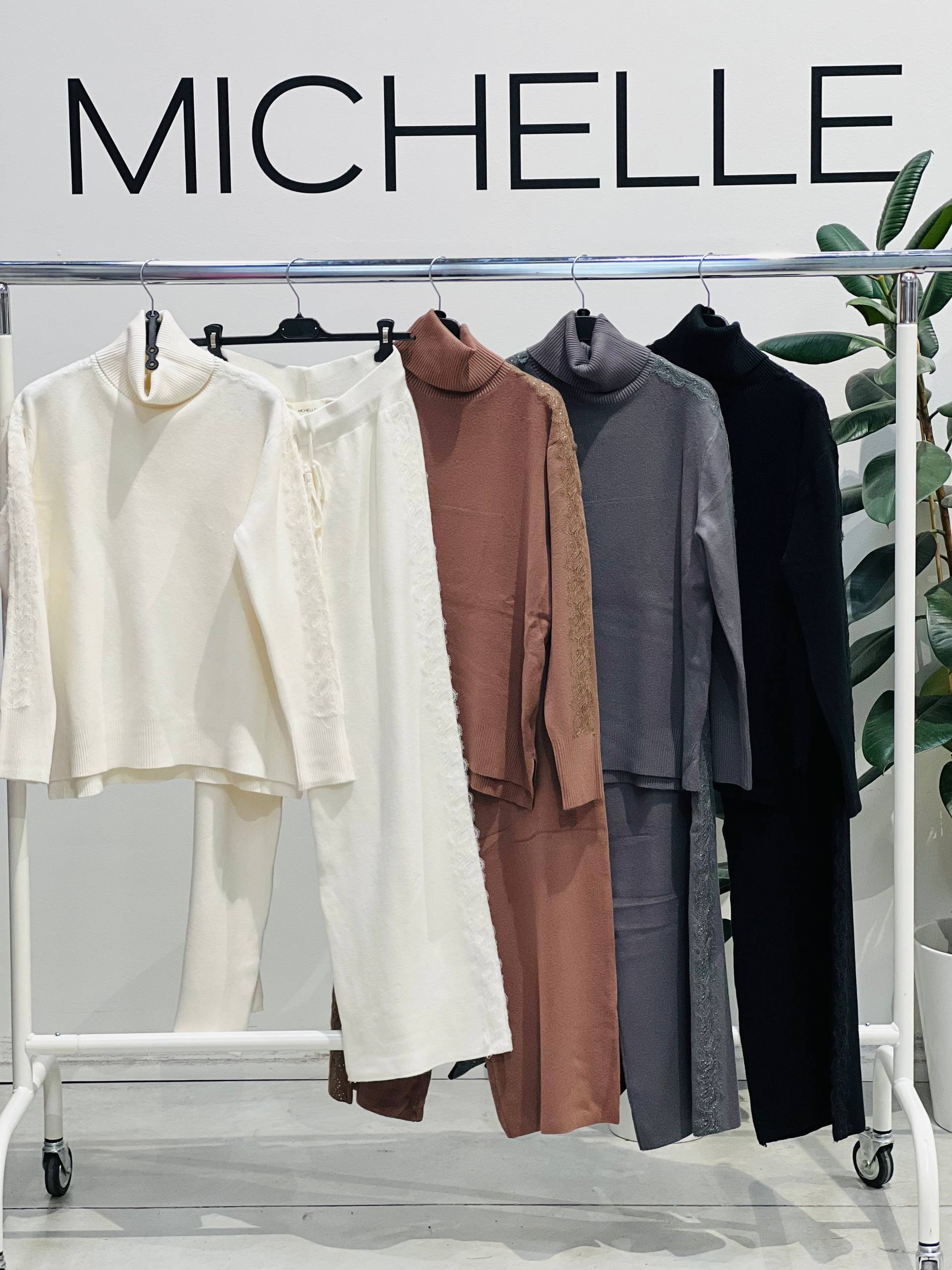 Amelie Follies (Michelle)