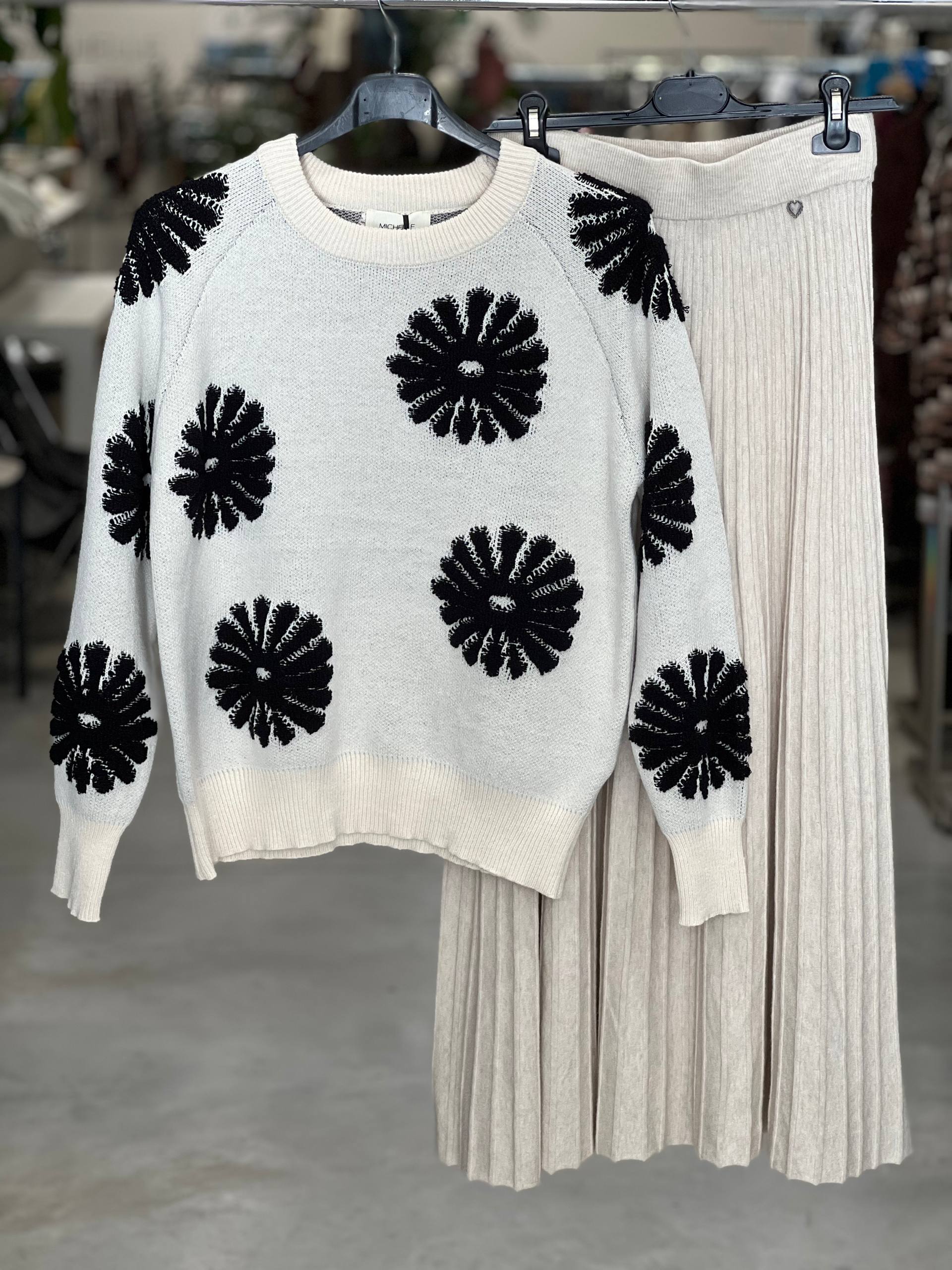 Amelie Follies (Michelle)